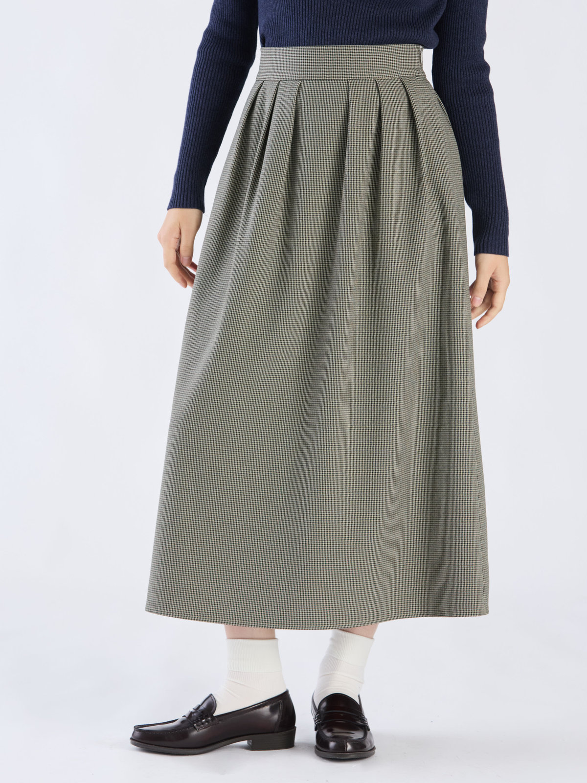 To b. by agnès b. 【Outlet】WW57 JUPE チェックタックロングスカート カーキ