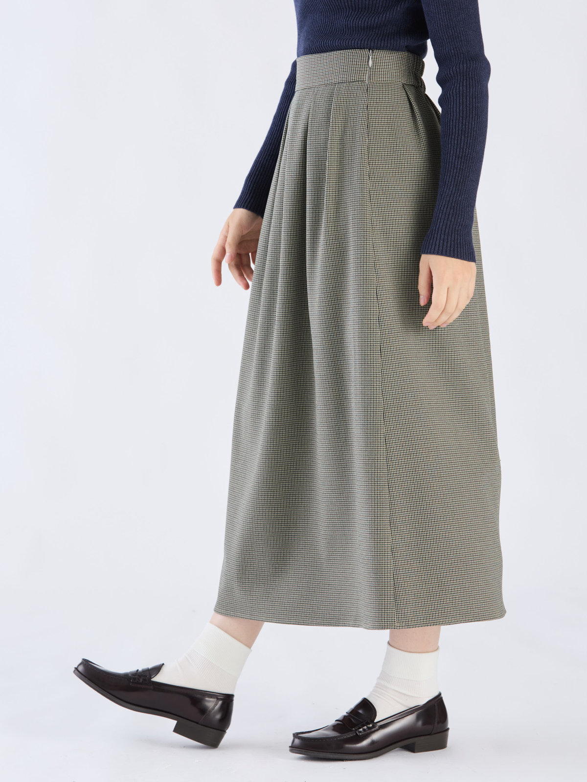 To b. by agnès b. 【Outlet】WW57 JUPE チェックタックロングスカート カーキ