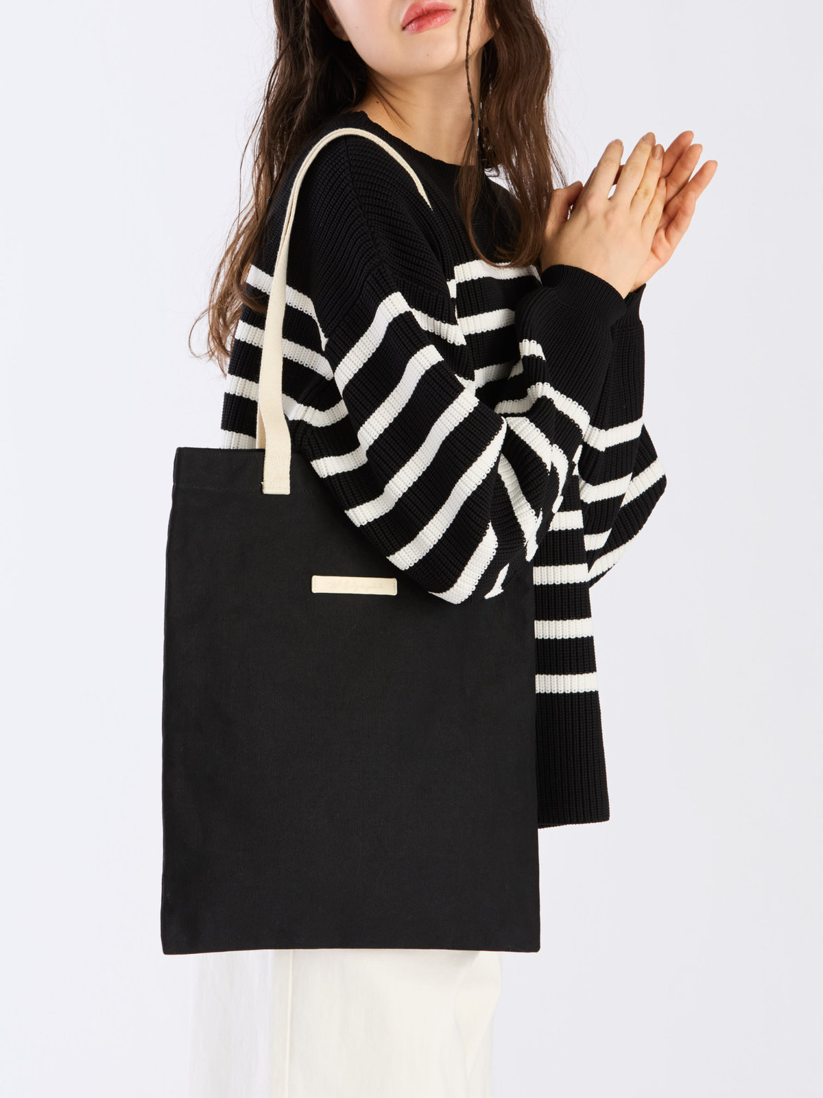 To b. by agnès b. 【Outlet】ロゴトート ブラック