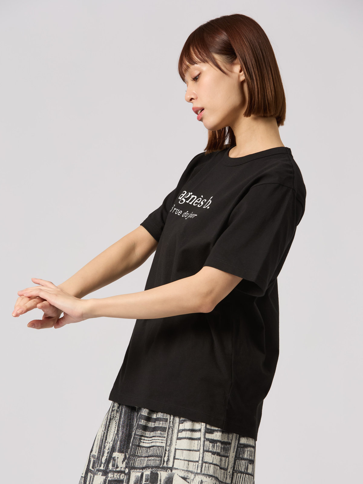 FEMME ウィメンズ 【Outlet】【ユニセックス】SEQ9 “3 rue du jour”ロゴTシャツ ブラック