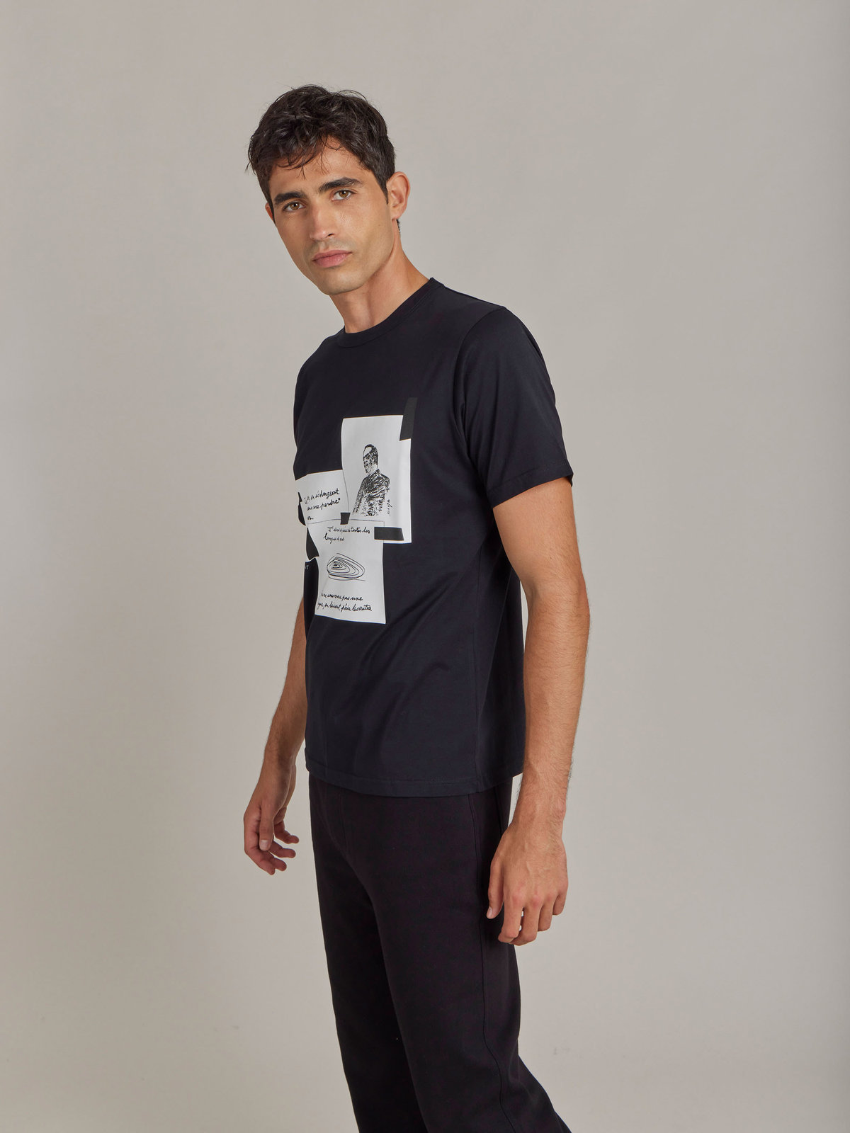 FEMME ウィメンズ SES8 TS アーティストTシャツ Edouard Glissant ブラック
