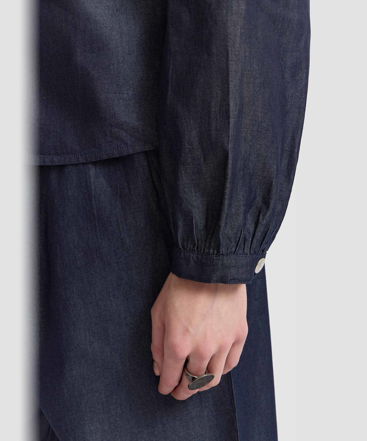 FEMME ウィメンズ デニム シャンブレー ボリュームスリーブ ブラウス "New Caraco" ネイビー