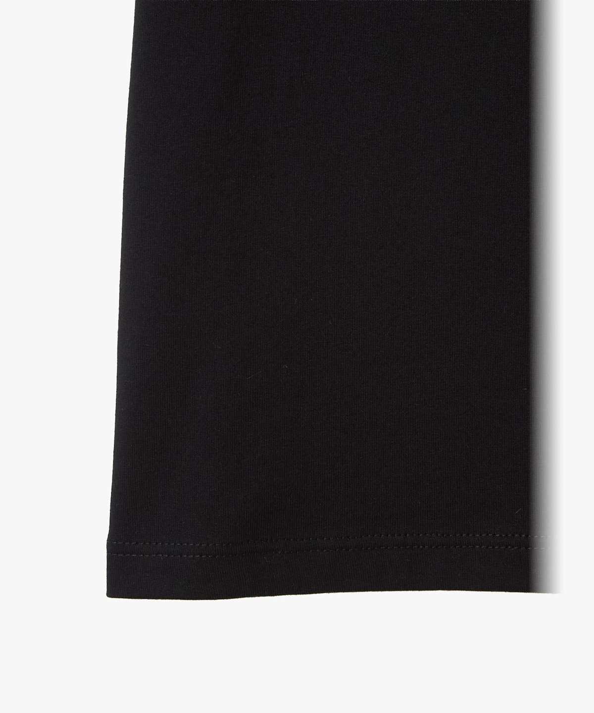 FEMME ウィメンズ "b."ロゴ オーガニックコットン 半袖 Tシャツ "Pulp" ブラック