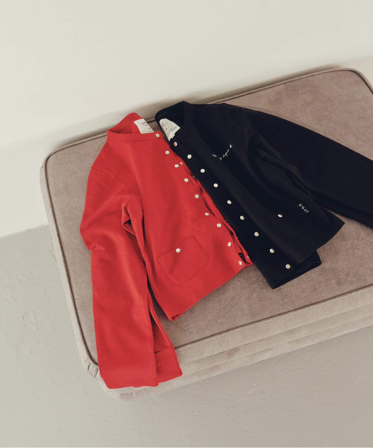 To b. by agnès b. To b. by agnes b.× green label relaxing オーガニックコットン ニュートラディショナルカーディガン レッド