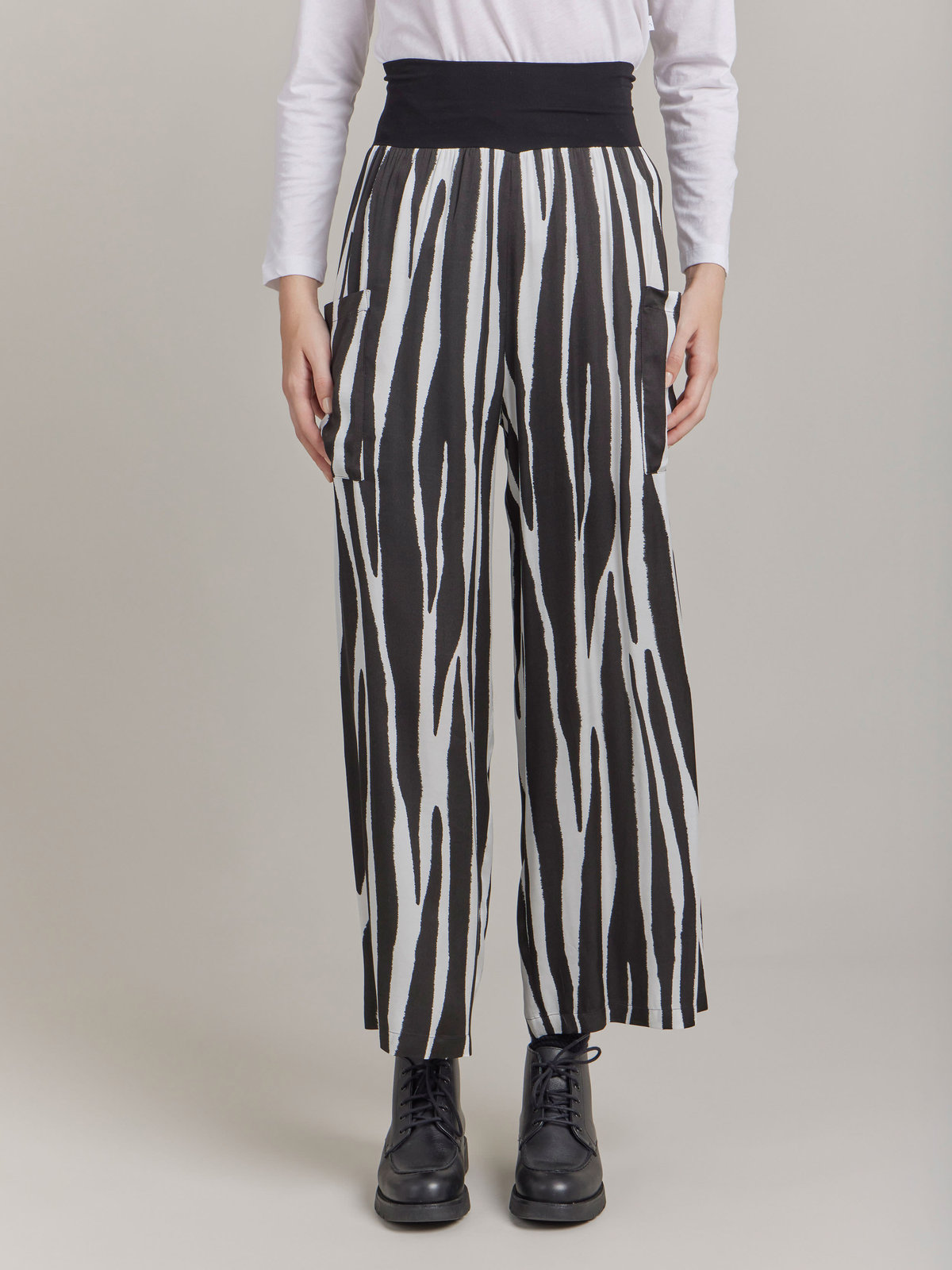 FEMME ウィメンズ 【Outlet】IDI9 PANTALON パンツ ブラック