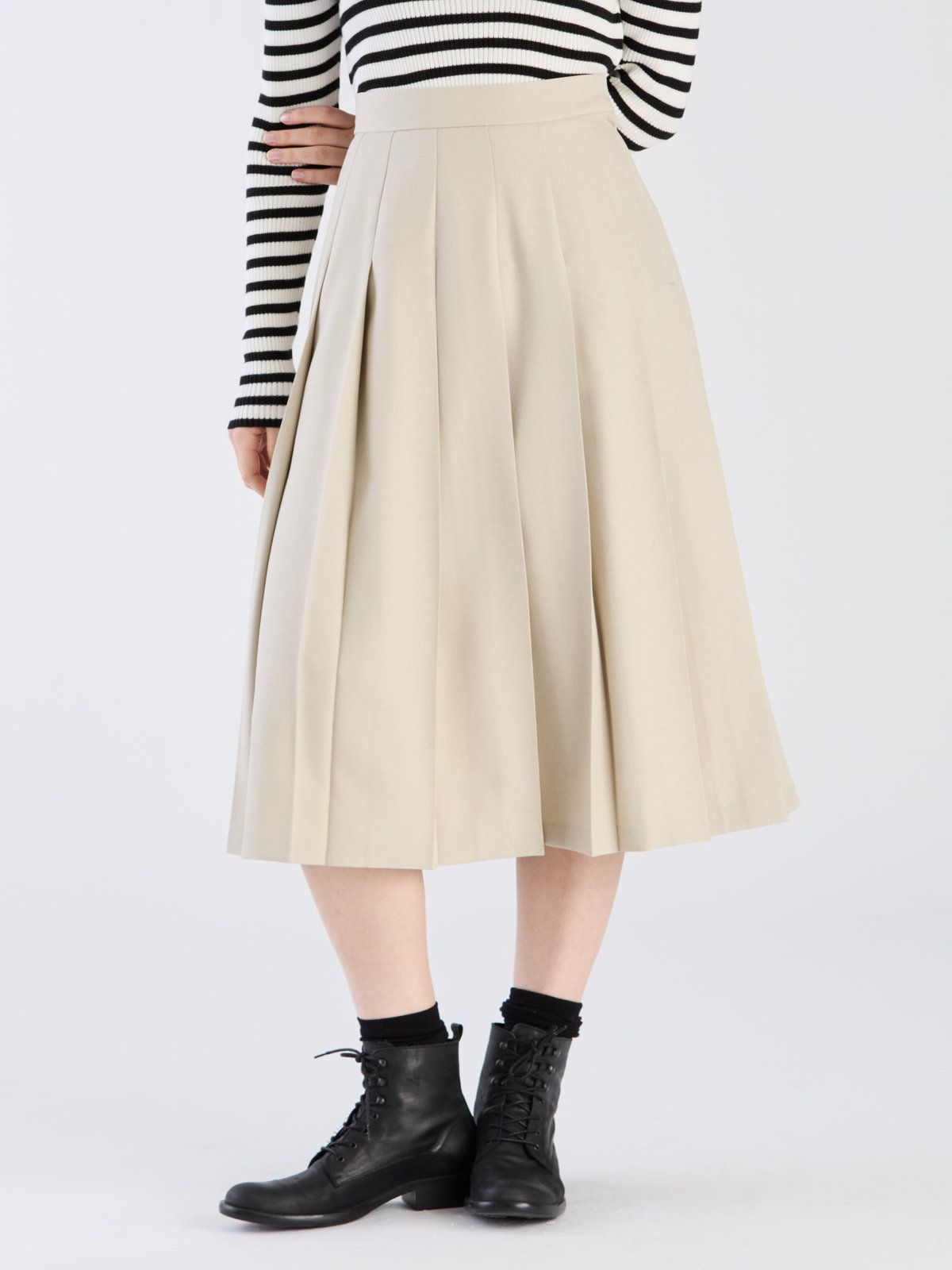 To b. by agnès b. 【Outlet】リノンプリーテッドスカート グレー系その他