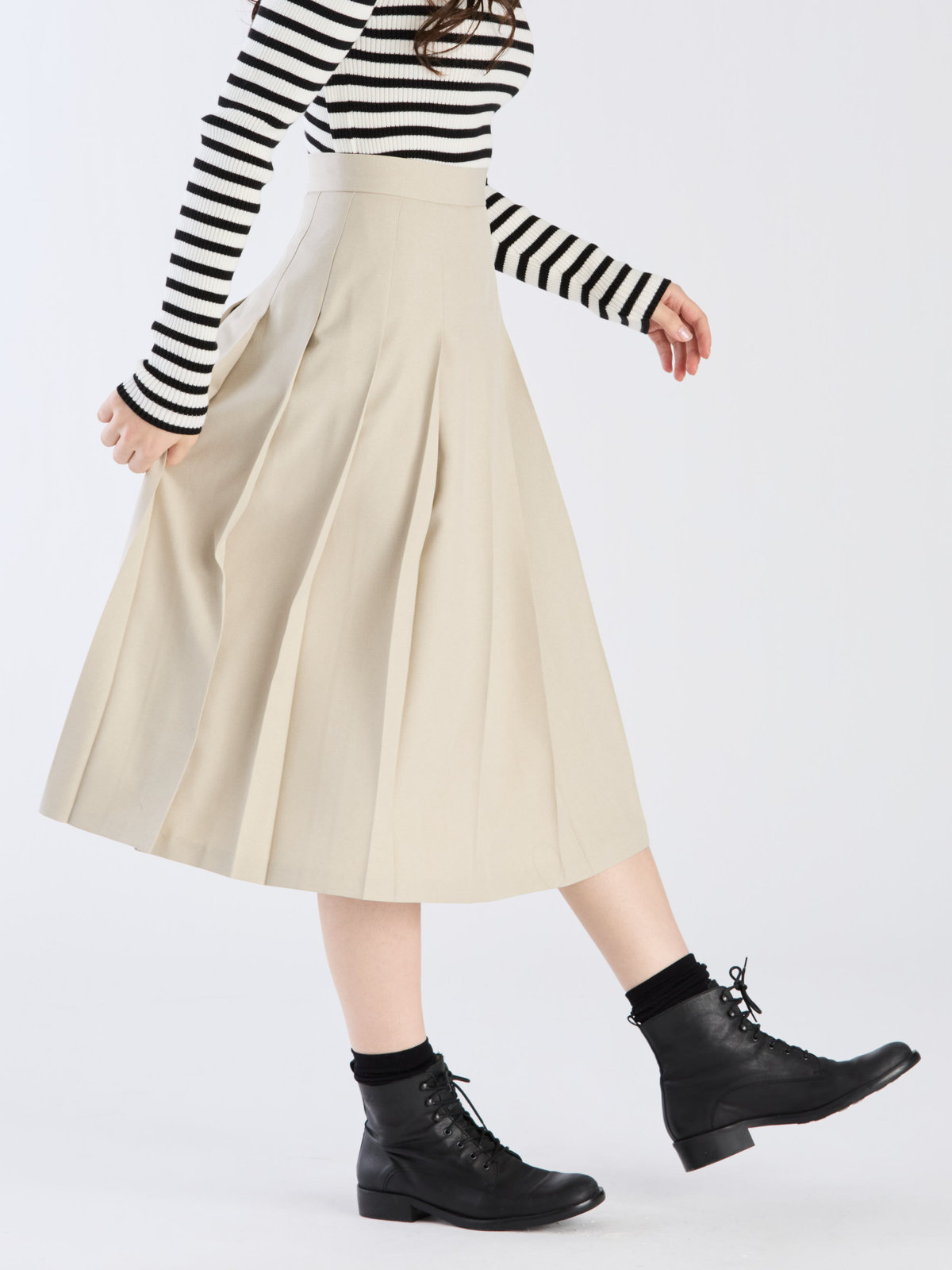 To b. by agnès b. 【Outlet】リノンプリーテッドスカート グレー系その他