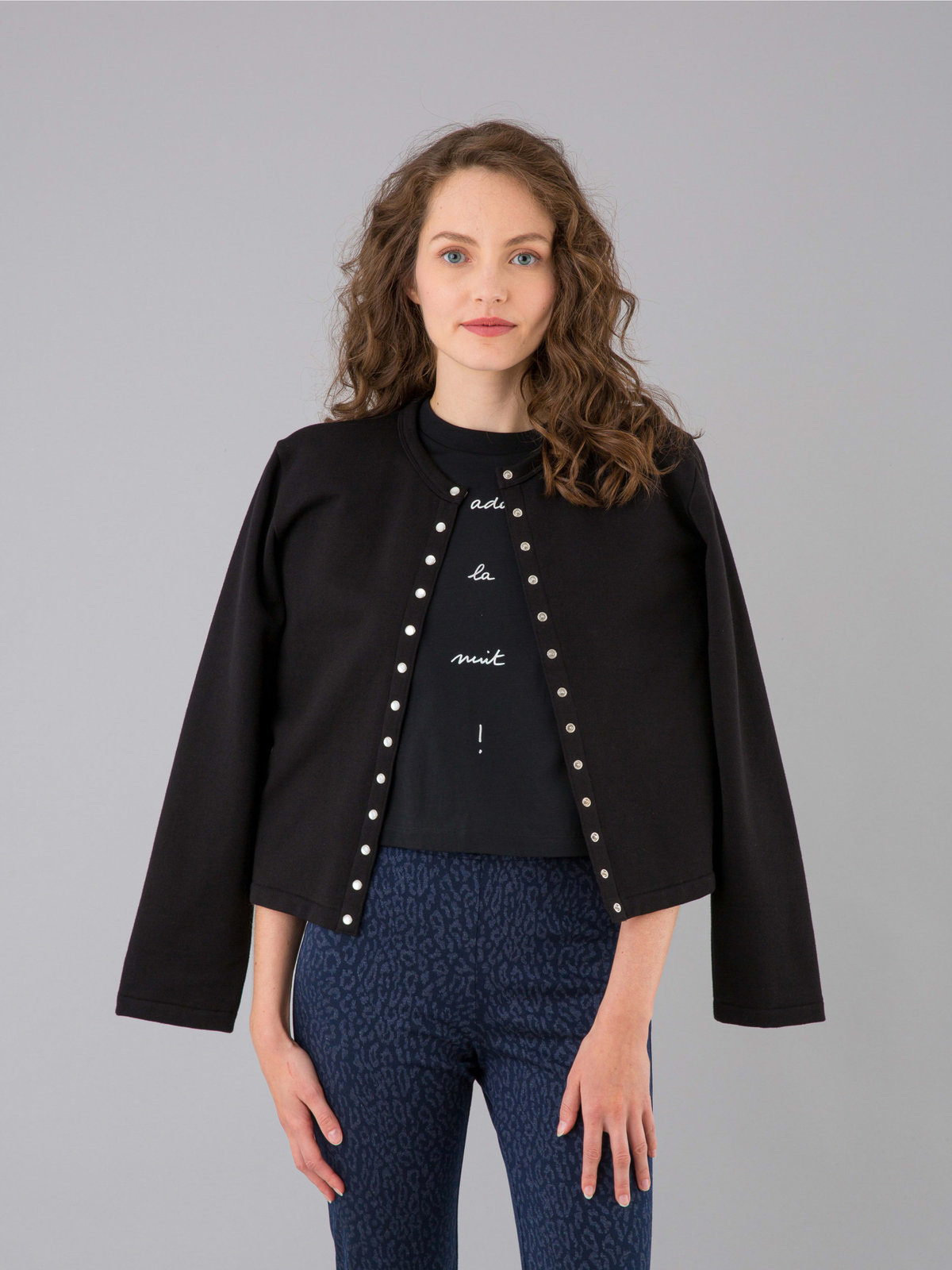 FEMME ウィメンズ メッセージ プリント コットン 5分袖 Tシャツ "j'adore la nuit!" ブラック