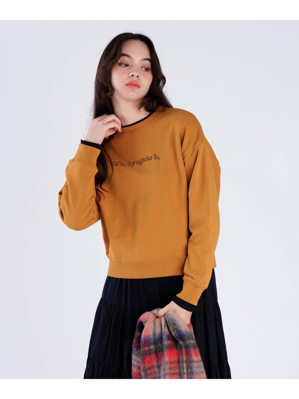 To b. by agnès b. 【Outlet】コットン ロゴ スウェットプルオーバー マスタード