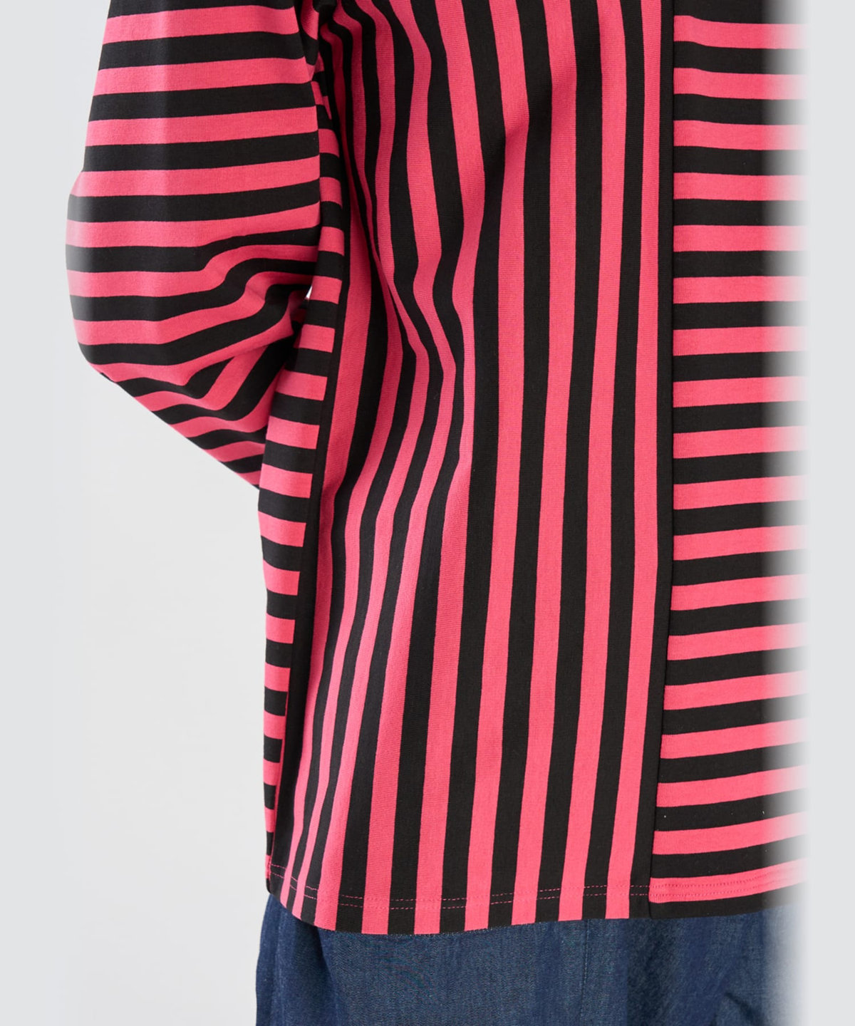 FEMME ウィメンズ 【by R 限定品】agnes b. 細ボーダーxストライプ コットン 長袖 Tシャツ "Haru" フューシャピンク×ブラック