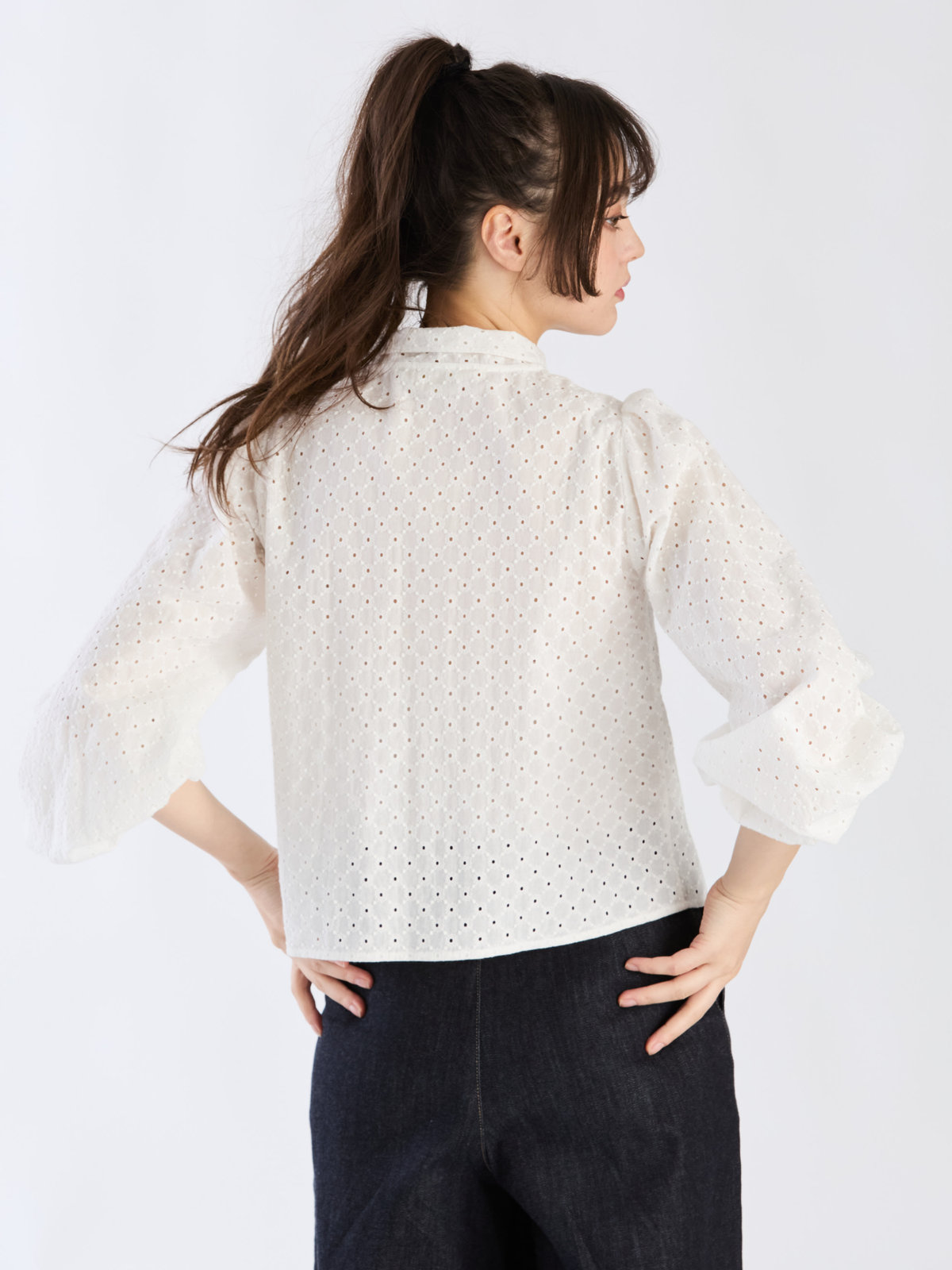 To b. by agnès b. 【Outlet】コットンフラワーレースブラウス ホワイト