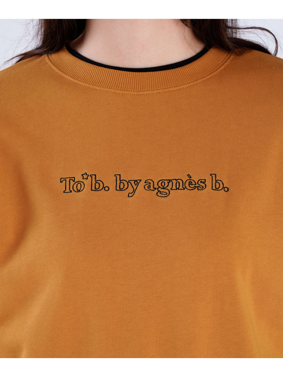 To b. by agnès b. 【Outlet】コットン ロゴ スウェットプルオーバー マスタード