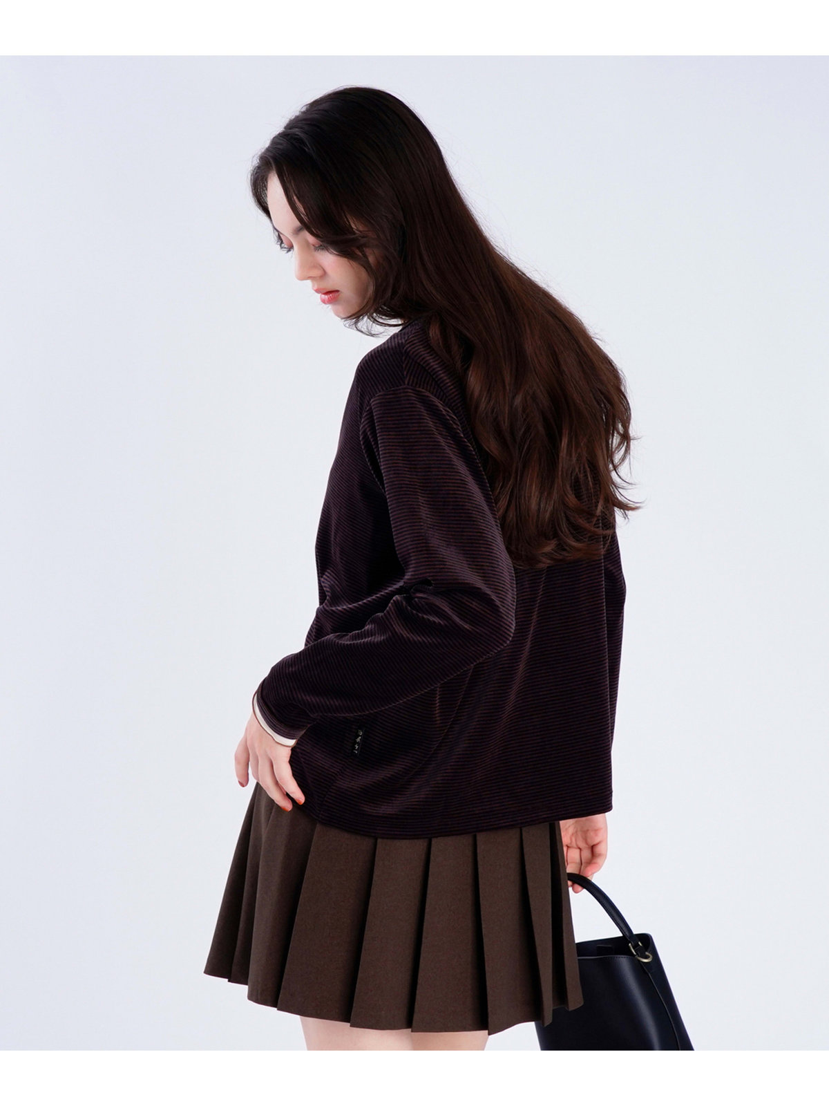 To b. by agnès b. 【Outlet】ボーダー ベロア ロングスリーブ Tシャツ ブラウン