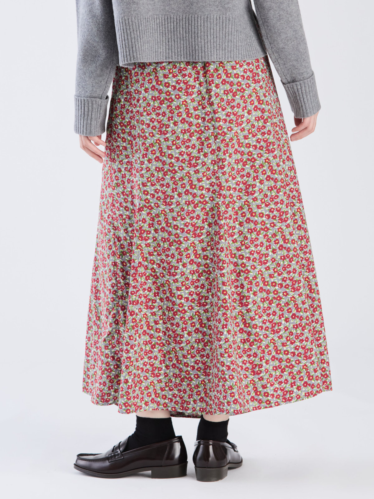 To b. by agnès b. 【Outlet】フラワープリントスカート ボルドー