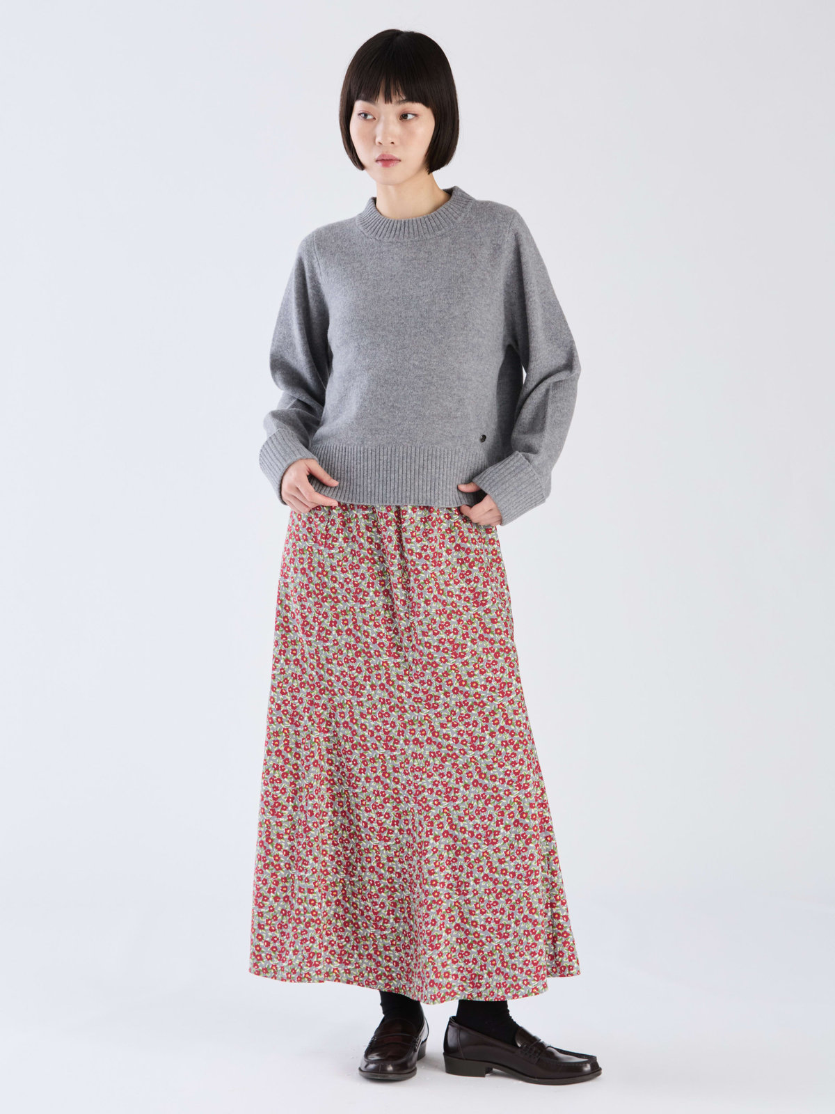 To b. by agnès b. 【Outlet】フラワープリントスカート ボルドー