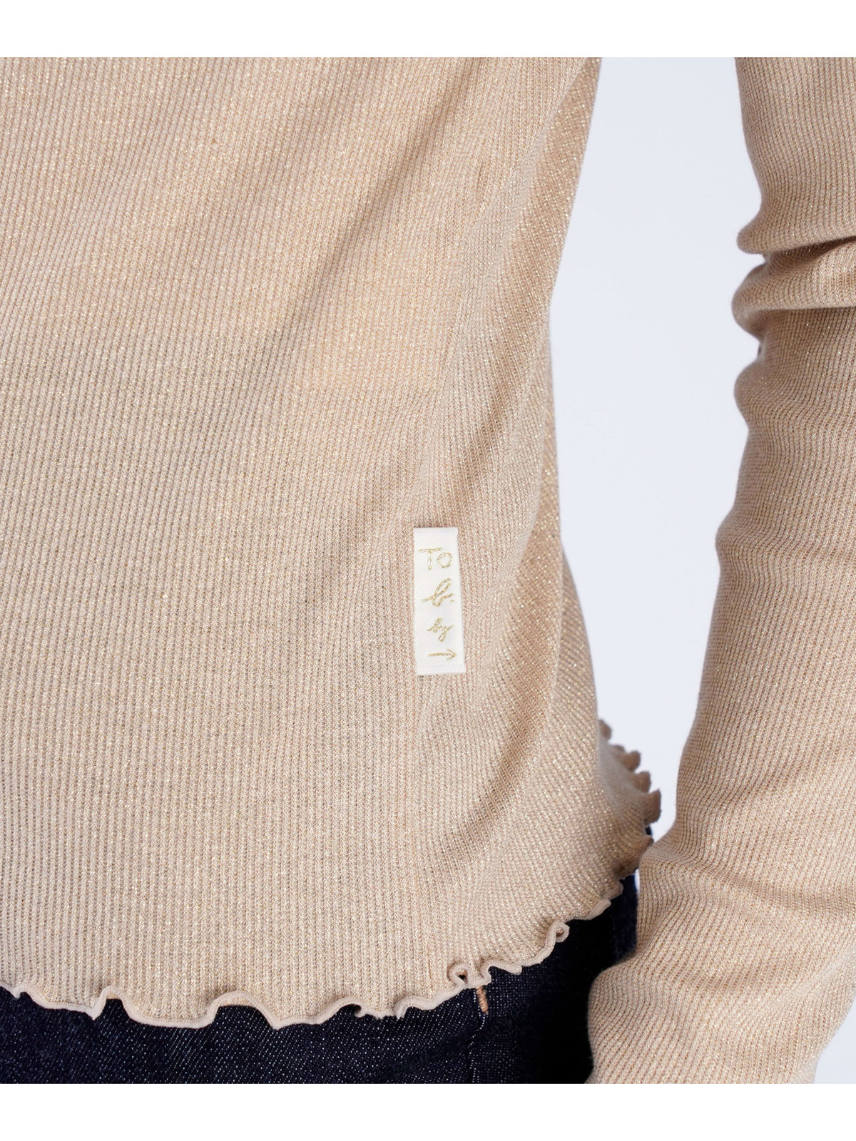 To b. by agnès b. 【Outlet】ラメ ハイネック プルオーバー ゴールド