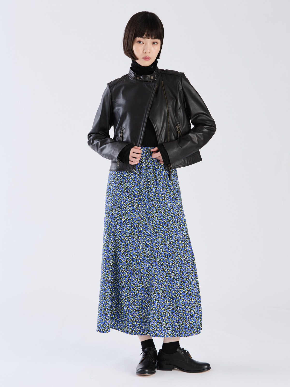 To b. by agnès b. 【Outlet】フラワープリントスカート ブルー