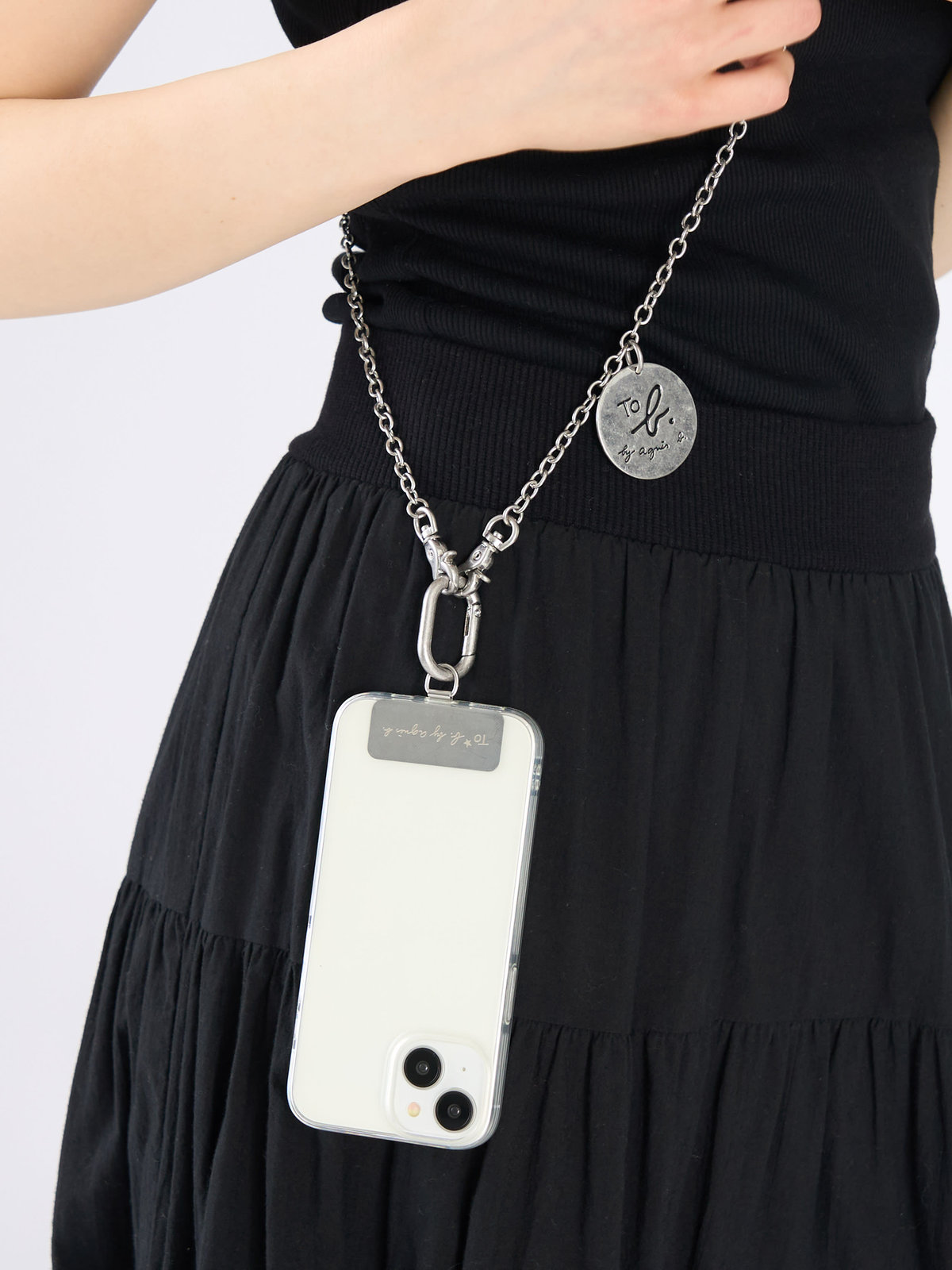 To b. by agnès b. カラー ロゴ モバイルストラップ シルバー