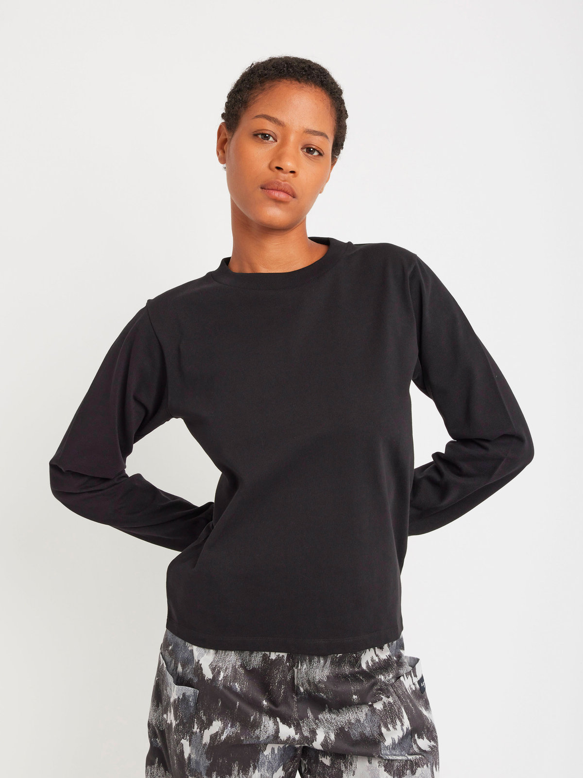 FEMME ウィメンズ コットン 長袖 Tシャツ ”Christie” ブラック