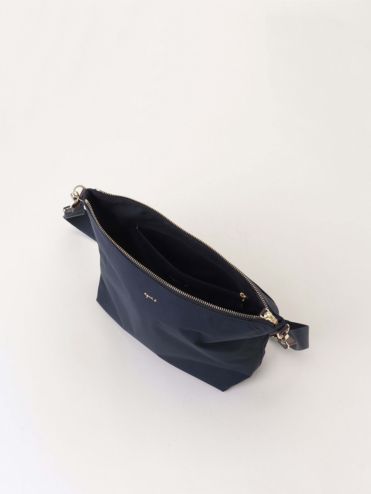 VOYAGE ウィメンズ バッグ＆ウォレット ショルダーバッグ IS11LZ-05 ネイビー