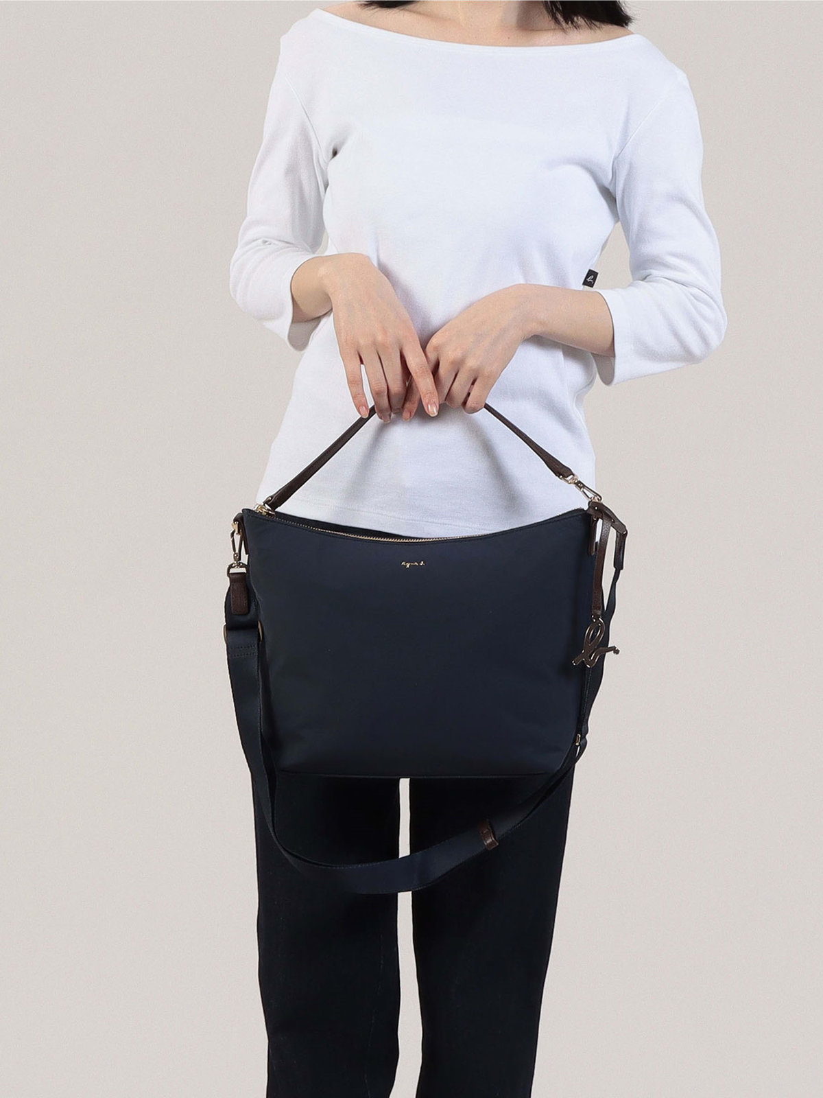 VOYAGE ウィメンズ バッグ＆ウォレット ショルダーバッグ IS11LZ-05 ネイビー