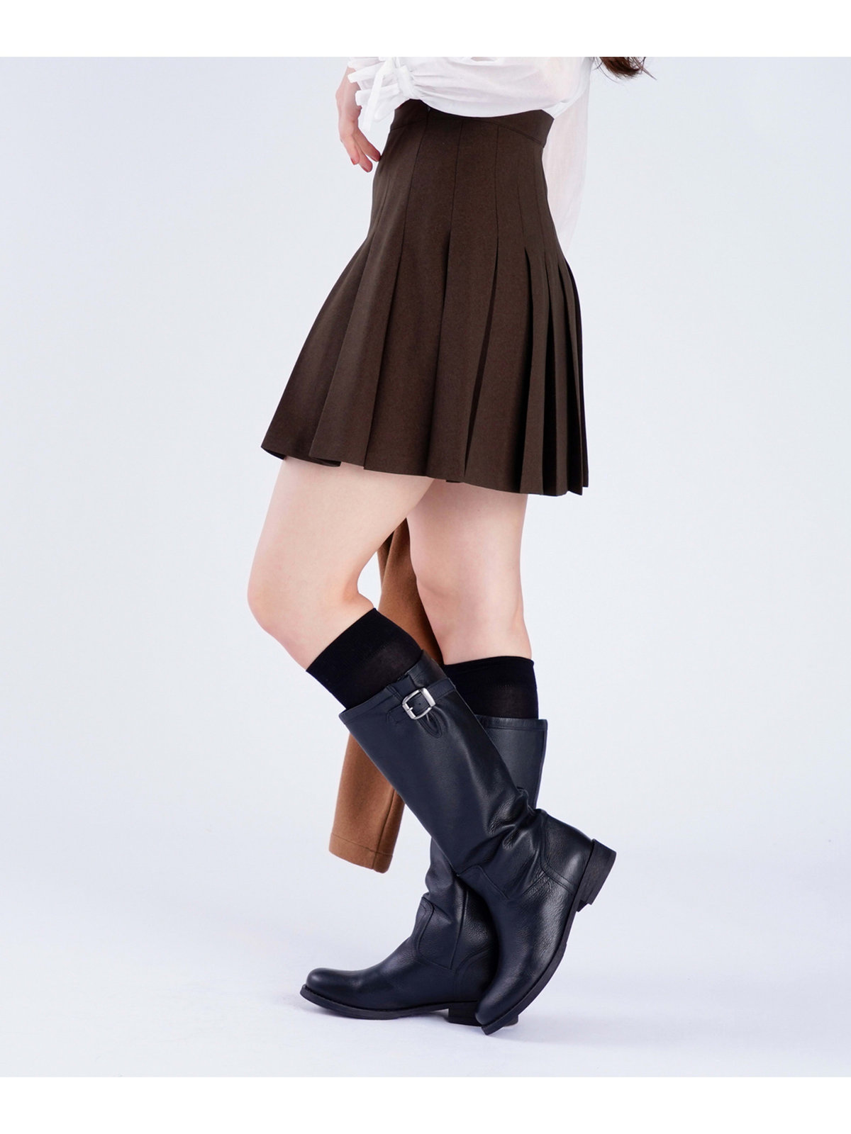 To b. by agnès b. 【Outlet】プリーツ ミニスカート ブラウン