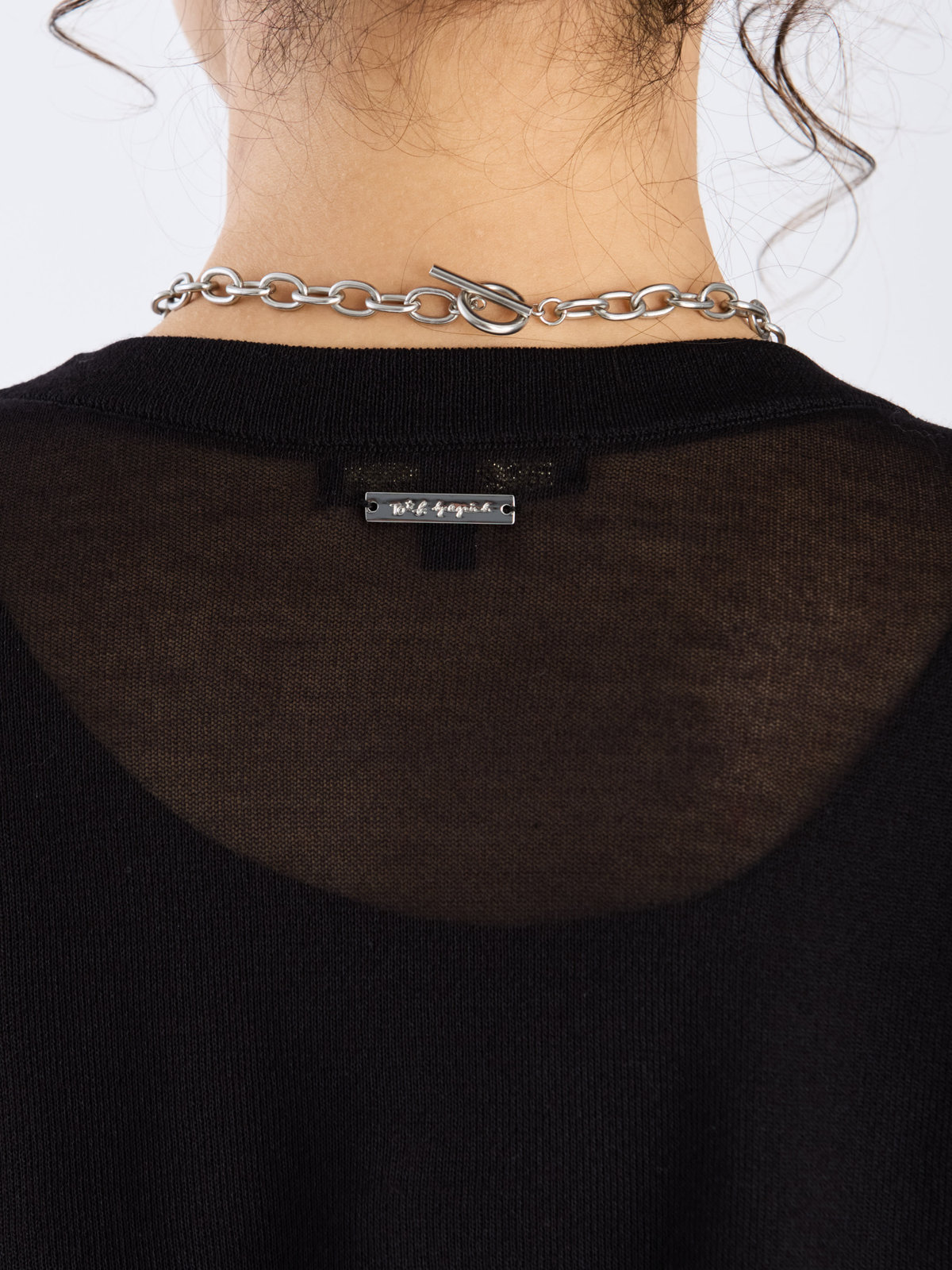 To b. by agnès b. 【Outlet】シアー ニット メッセージ プルオーバー "j'adore paris" ブラック