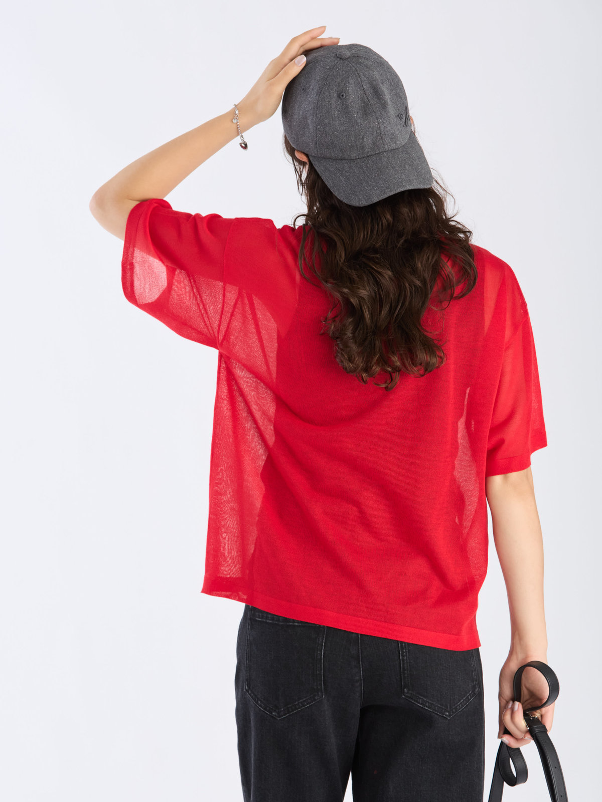 To b. by agnès b. 【Outlet】シアー ニット メッセージ プルオーバー "j'adore paris" レッド