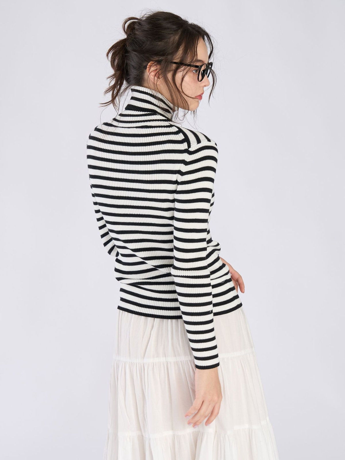 To b. by agnès b. タートルネック ニット プルオーバー ホワイト