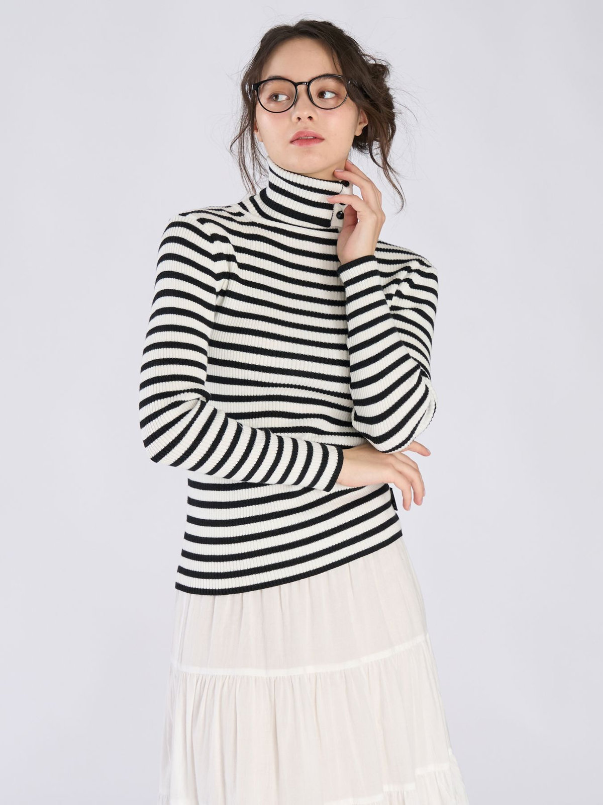 To b. by agnès b. タートルネック ニット プルオーバー ホワイト