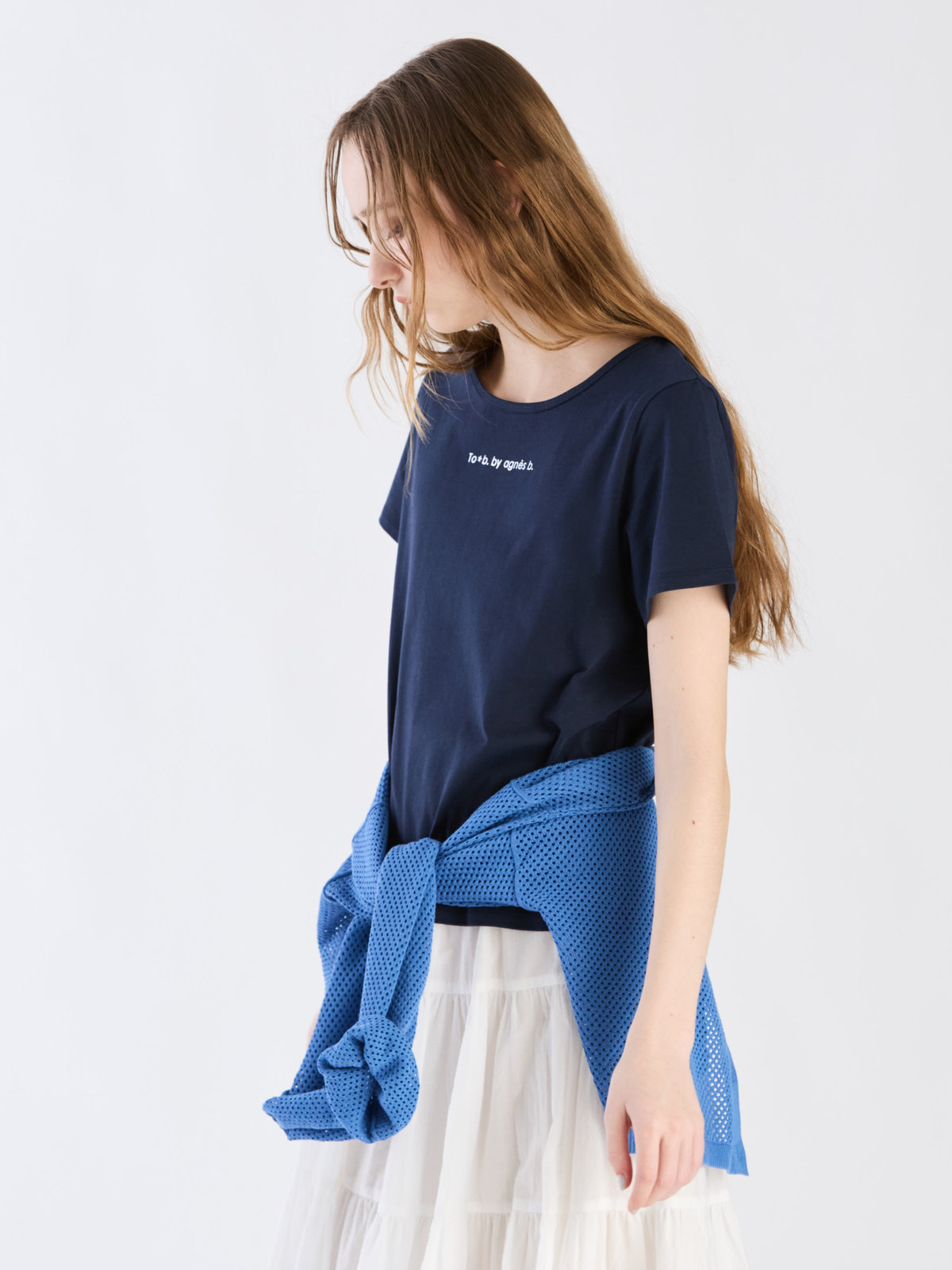 To b. by agnès b. 【Outlet】ロゴフォイルプリントTシャツ ネイビー