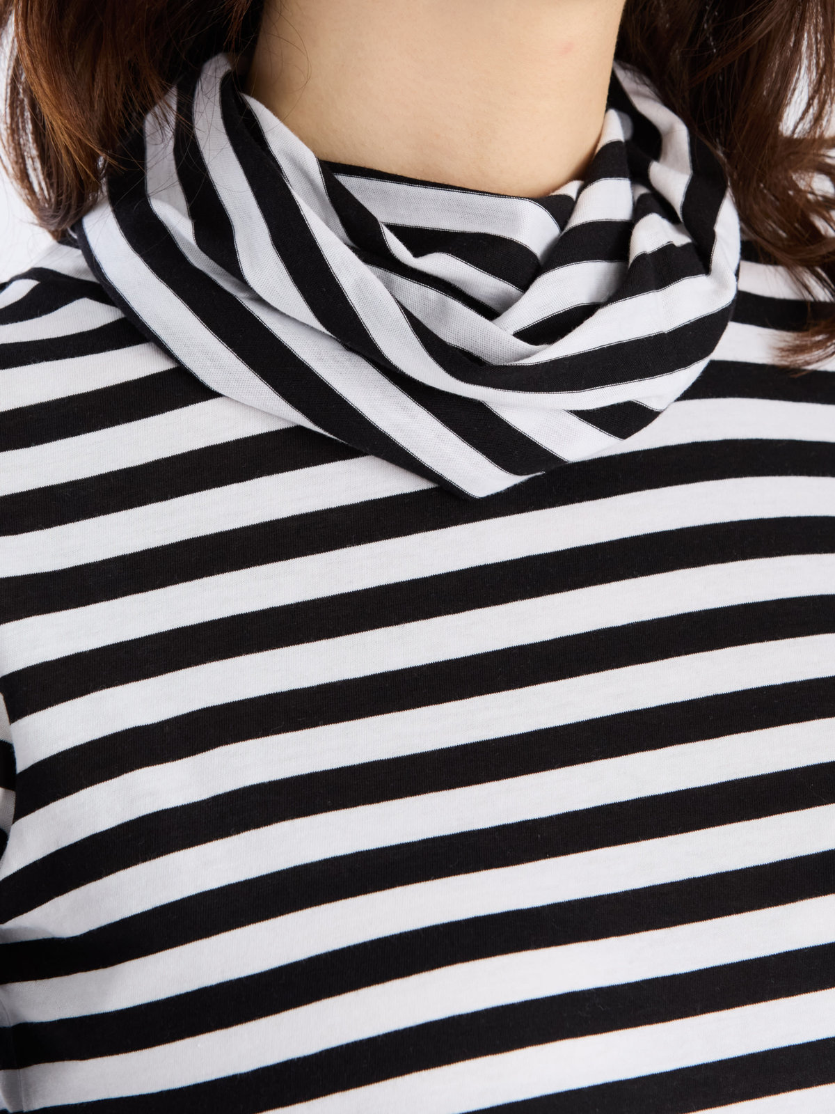 FEMME ウィメンズ 細ボーダー オーガニックコットン タートルネック 長袖 Tシャツ "Transformable" ホワイト×ブラック