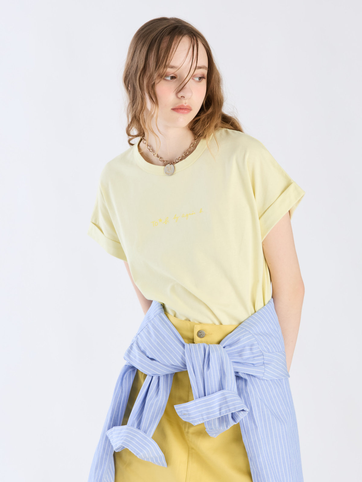 To b. by agnès b. 【Outlet】ロゴ プリント コットン マカロン Tシャツ イエロー