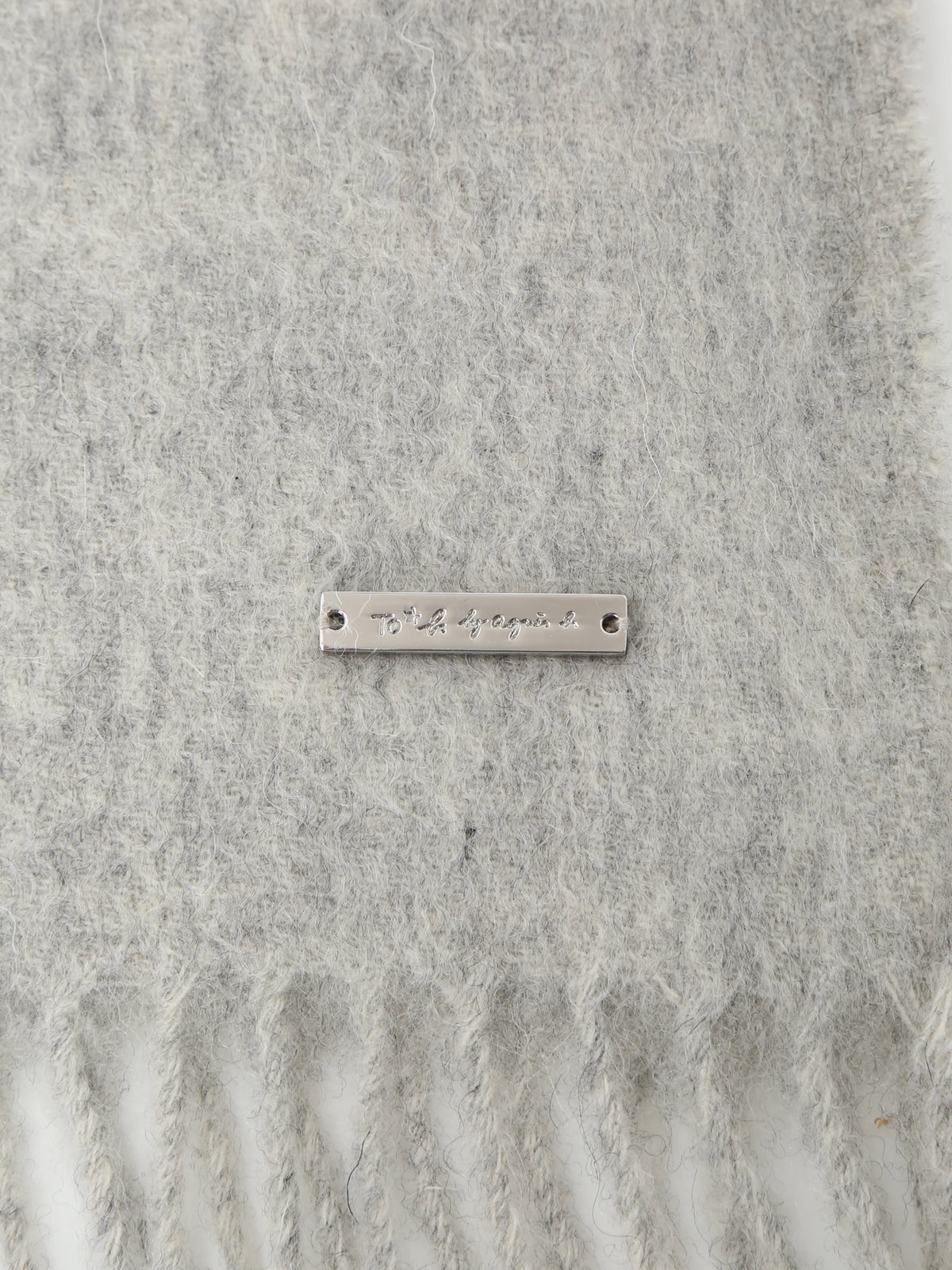 To b. by agnès b. 【Outlet】ロゴプレート カシミヤ ウール マフラー ライトグレー