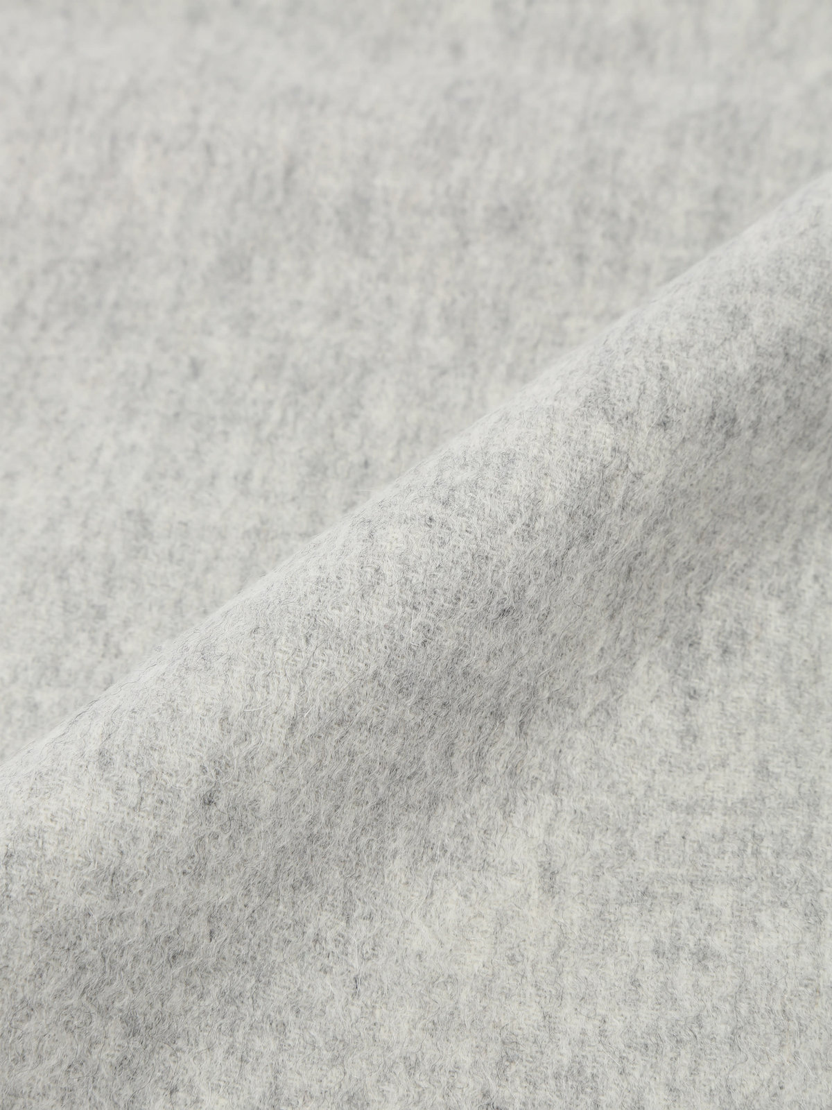 To b. by agnès b. 【Outlet】ロゴプレート カシミヤ ウール マフラー ライトグレー