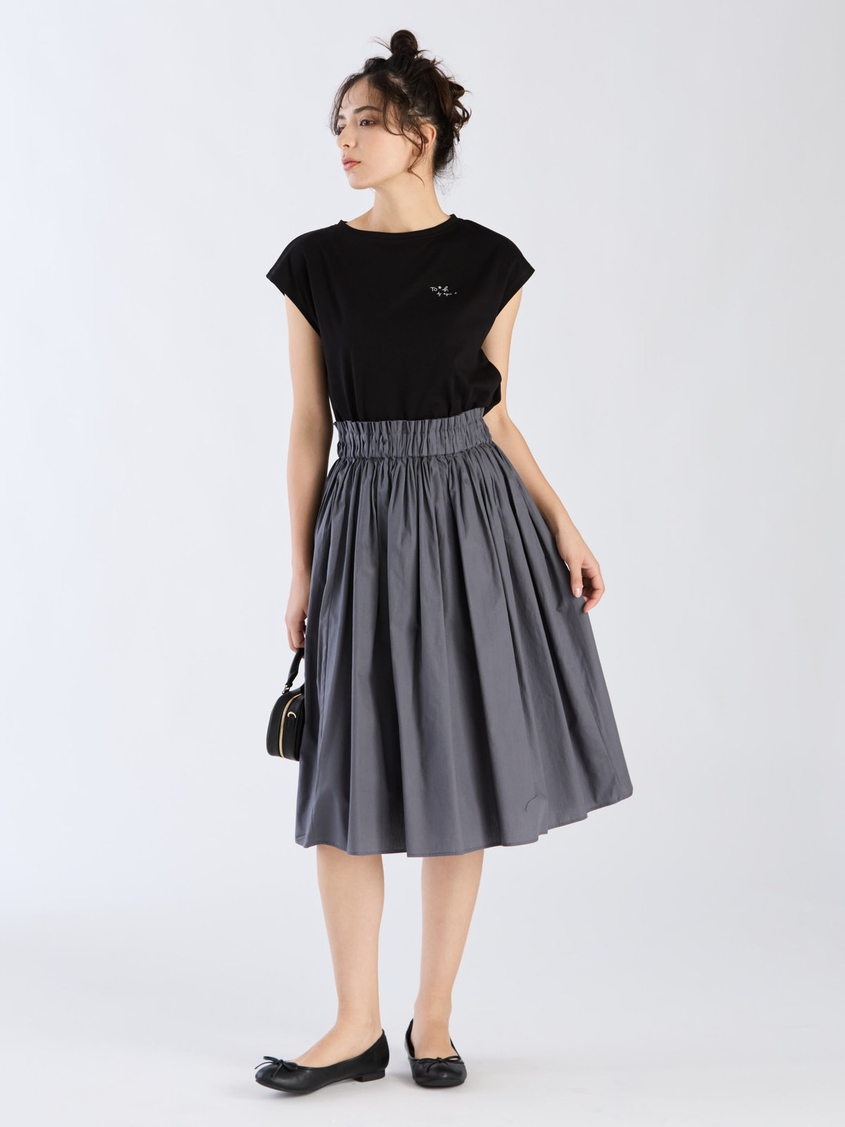 To b. by agnès b. 【Outlet】グリッターロゴフレンチスリーブTシャツ ブラック