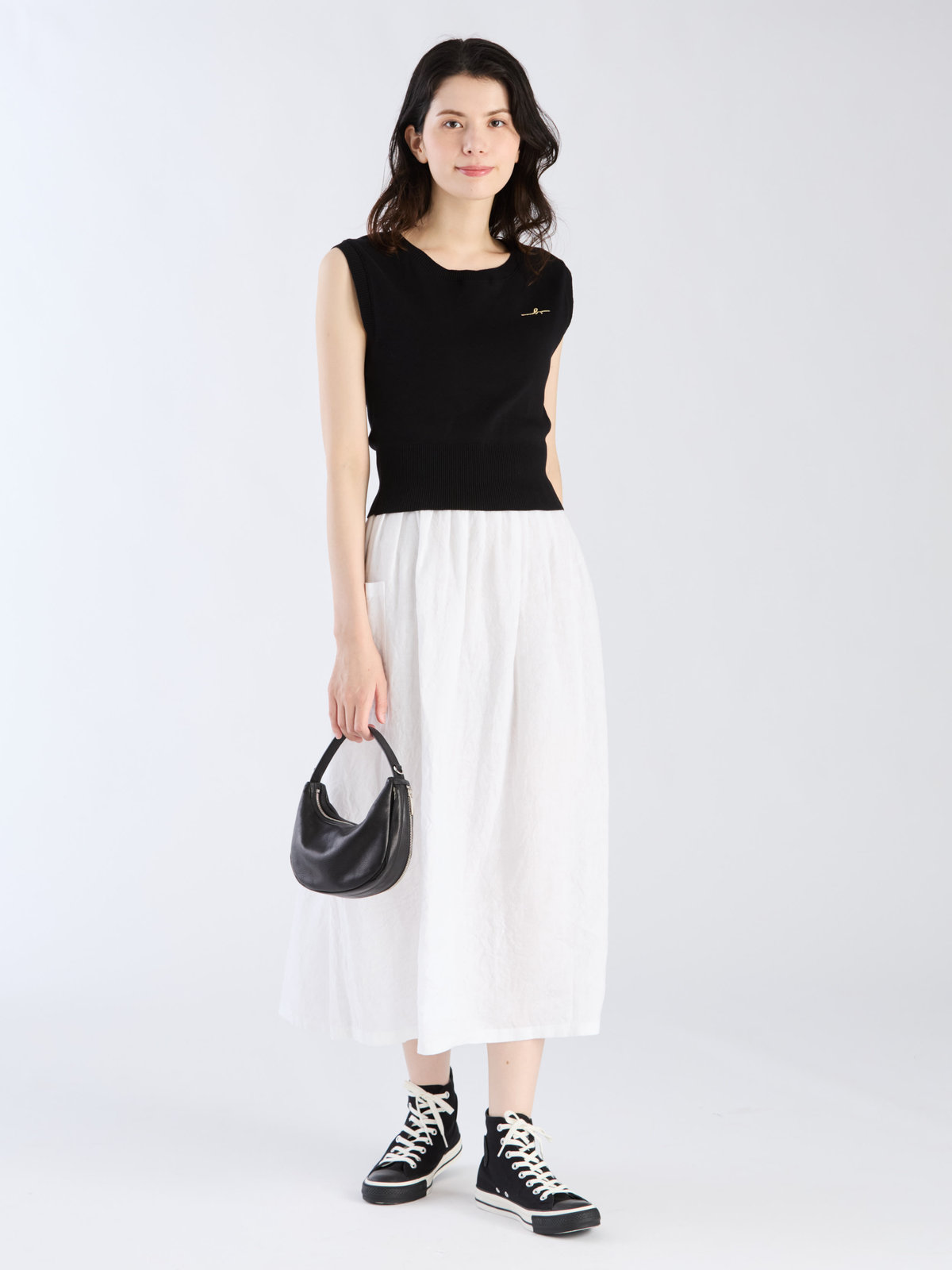 FEMME ウィメンズ 【Outlet】"b." ロゴ刺繍 コットンニット ベスト "Ovaline" ブラック