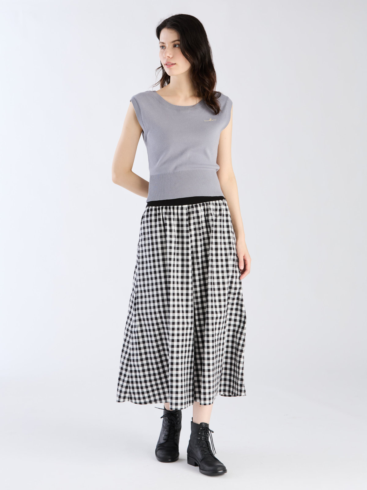 FEMME ウィメンズ 【Outlet】”b.” ロゴ刺繍 コットンニット ベスト ”Ovaline” グレー