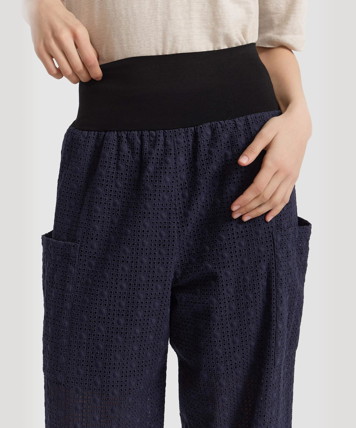 FEMME ウィメンズ プリント コットン ワイドパンツ "Matis" ネイビー