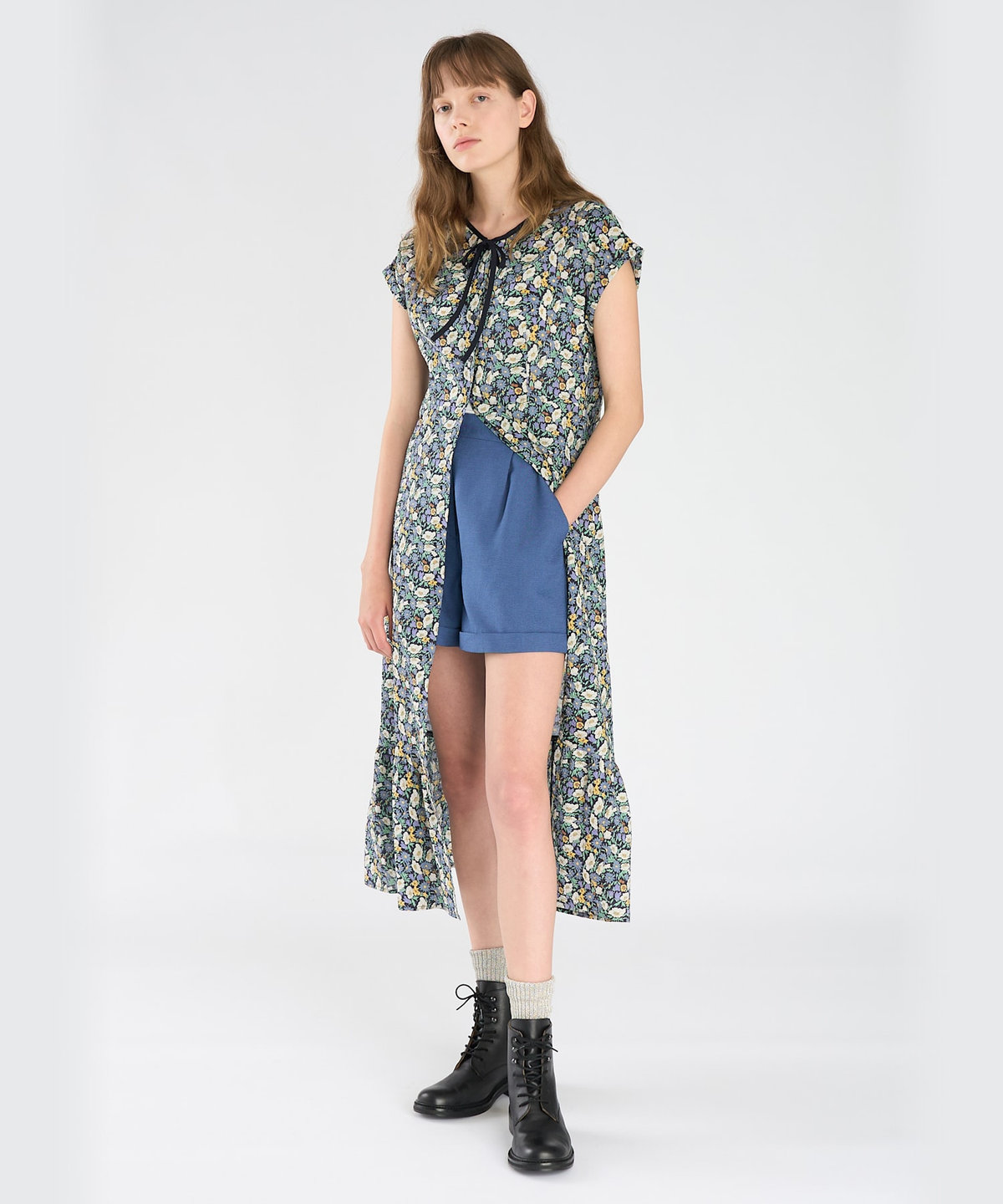 To b. by agnès b. フラワープリント コットン ショートスリーブ ワンピース ブルー