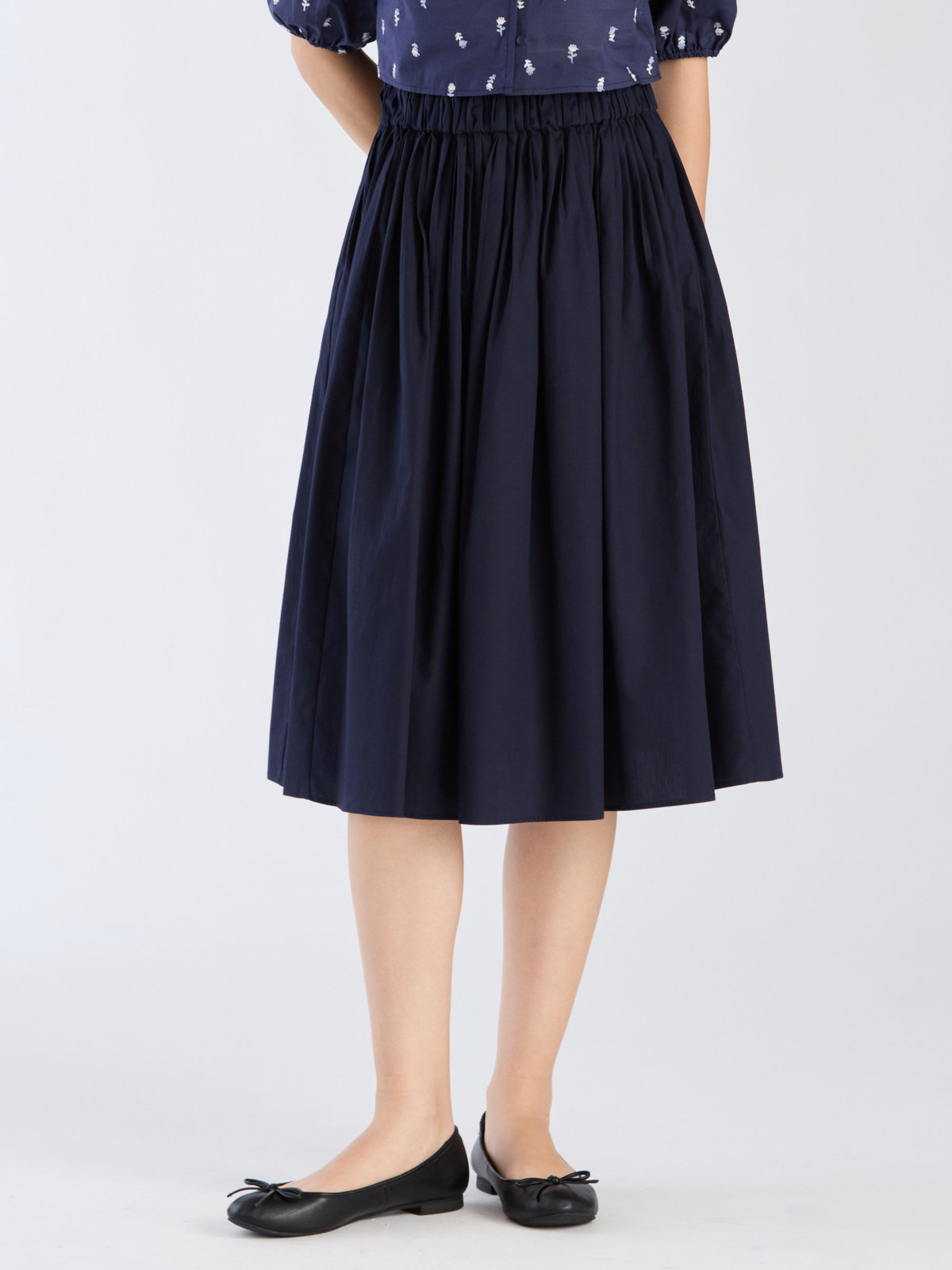 To b. by agnès b. 【Outlet】タックミディスカート ブルー