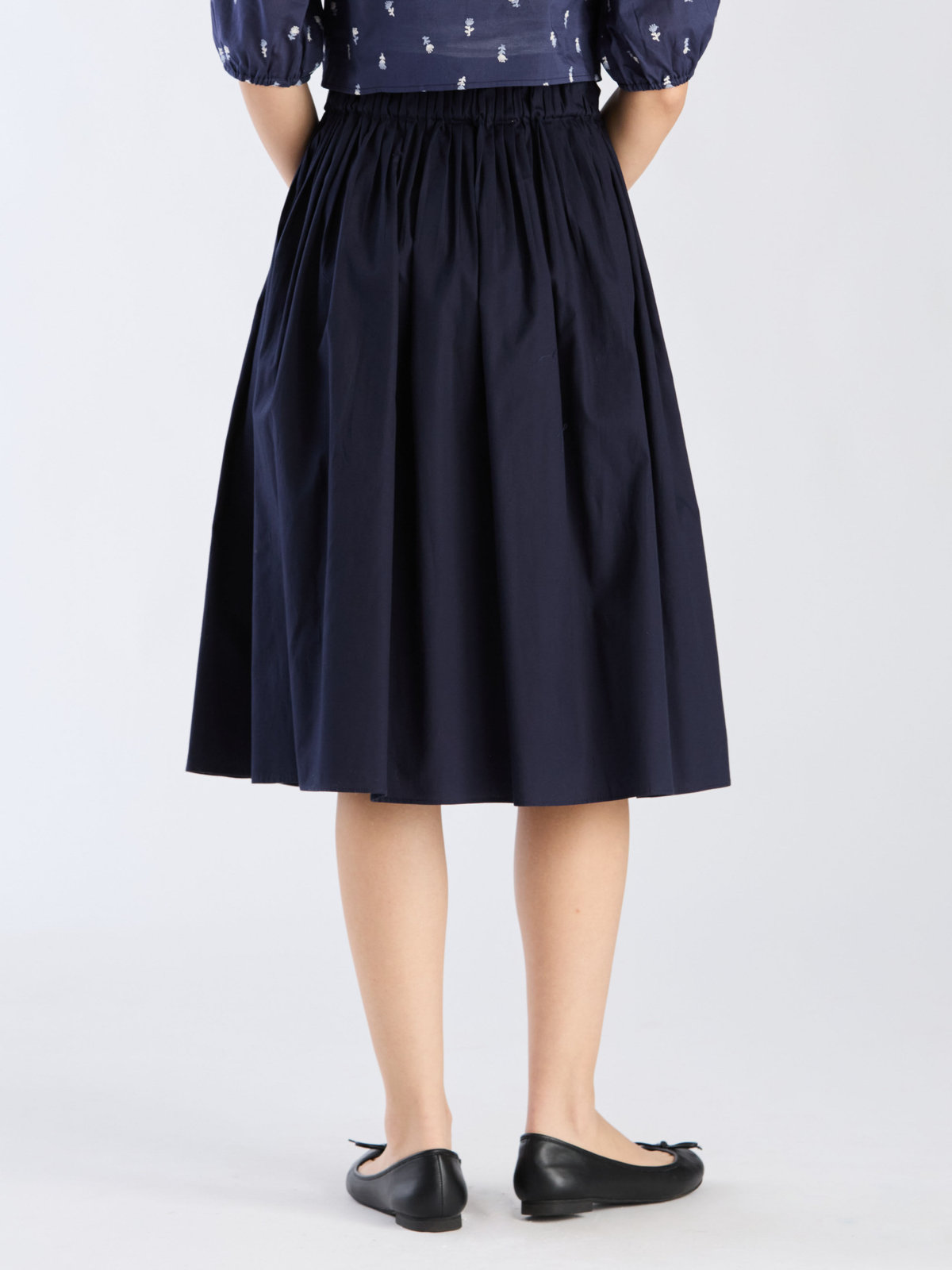 To b. by agnès b. 【Outlet】タックミディスカート ブルー