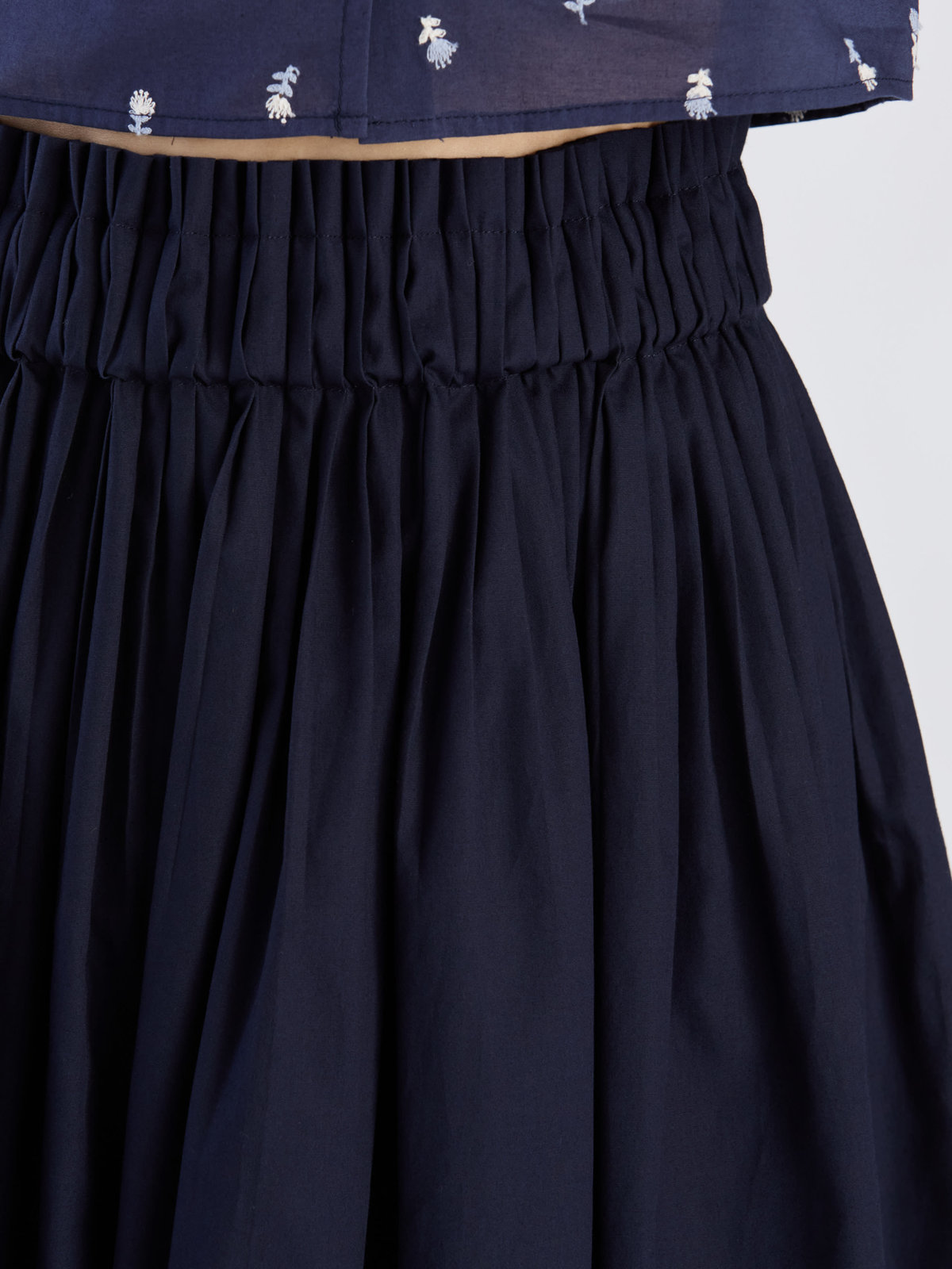 To b. by agnès b. 【Outlet】タックミディスカート ブルー