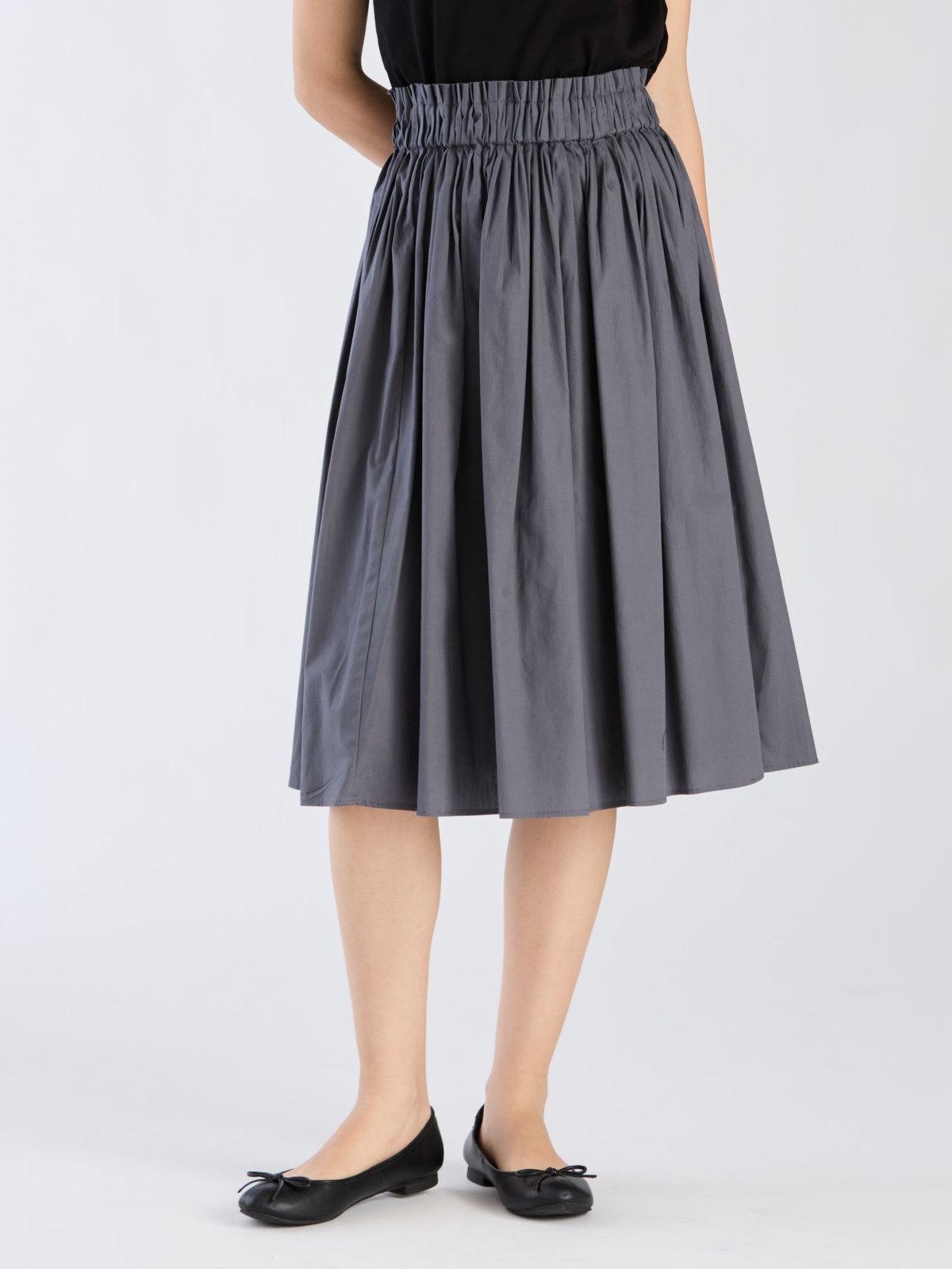 To b. by agnès b. 【Outlet】タックミディスカート チャコールグレー