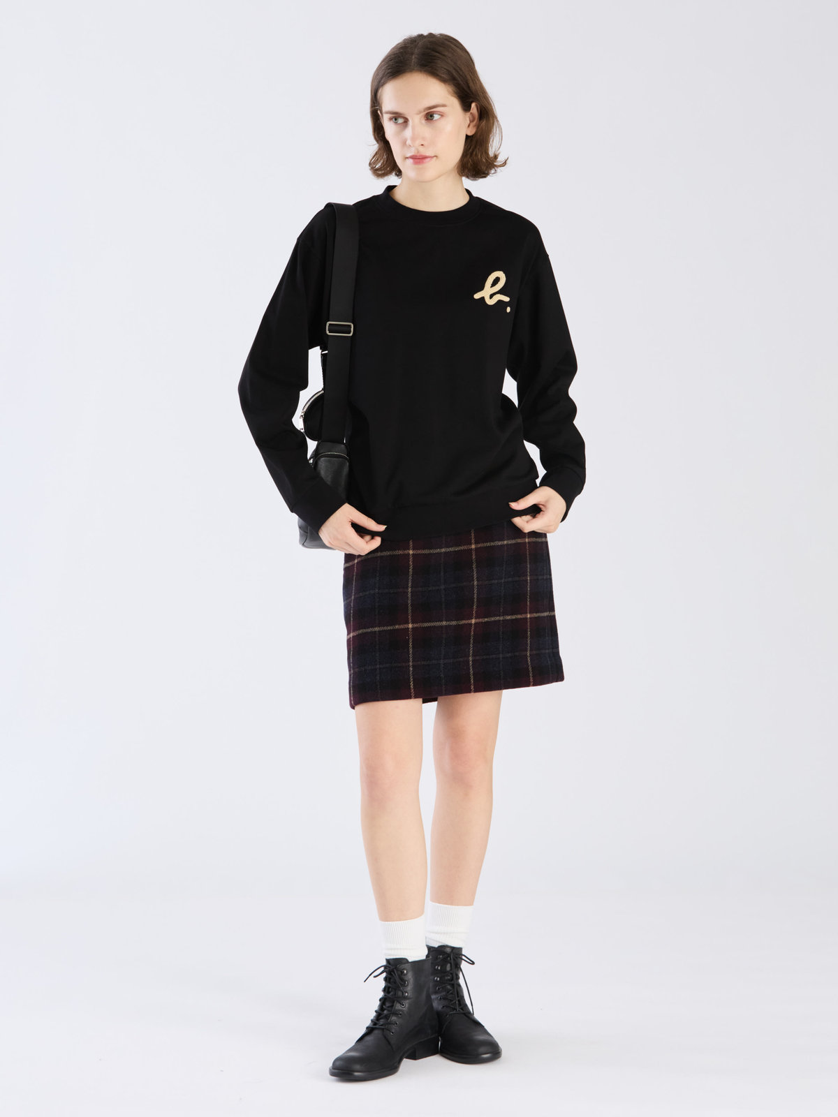 FEMME ウィメンズ ”b.”ロゴ コットン 長袖 スウェット ブラック