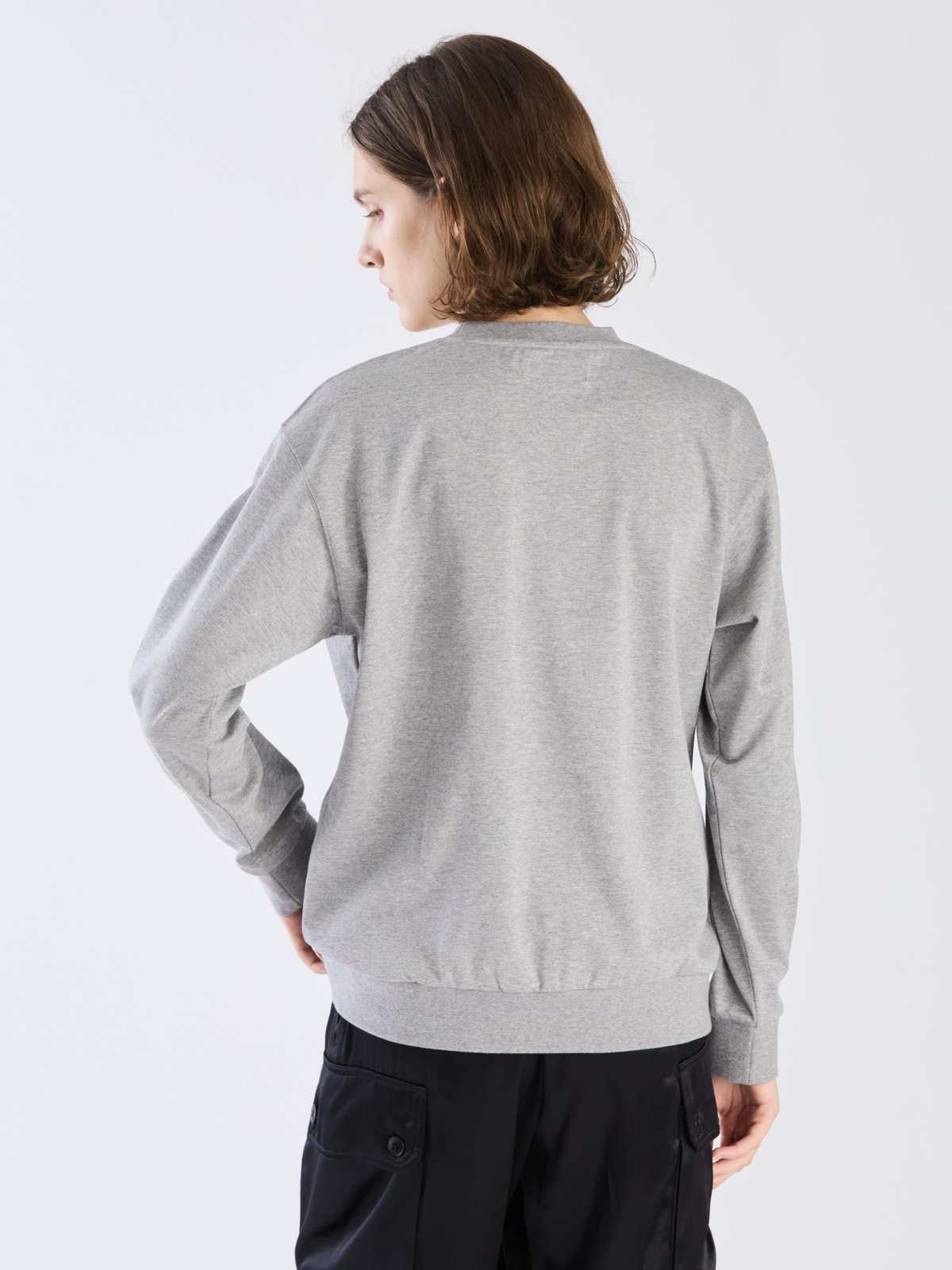 FEMME ウィメンズ ”b.”ロゴ コットン 長袖 スウェット グレー