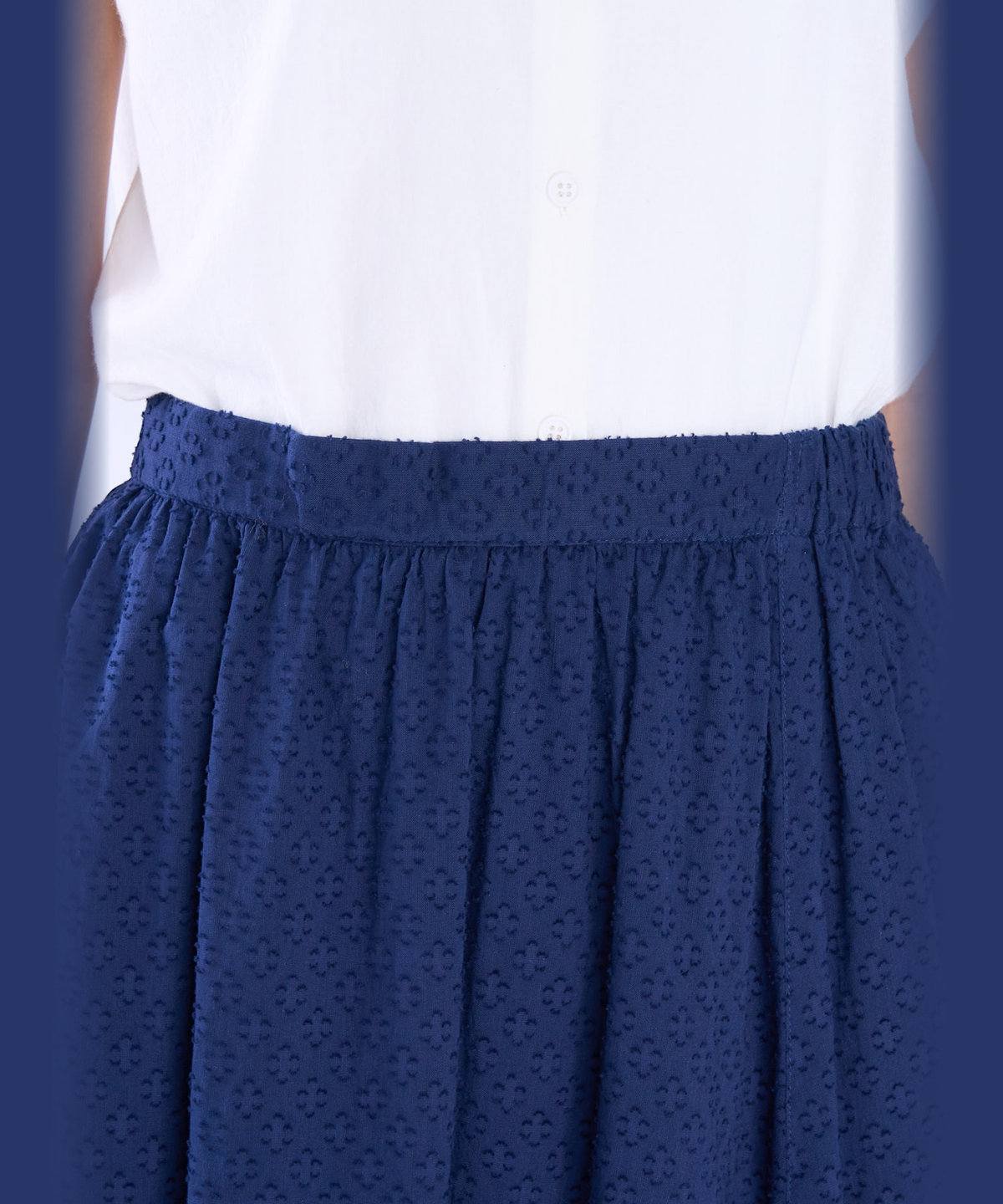 To b. by agnès b. フラワー コットン カット ジャカード スカート ネイビー