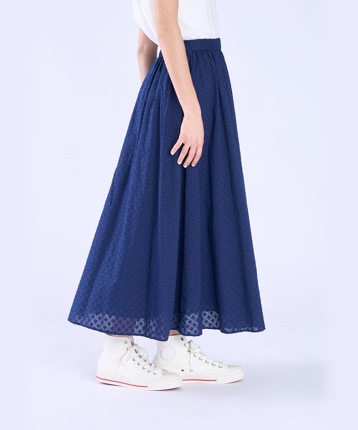 To b. by agnès b. フラワー コットン カット ジャカード スカート ネイビー