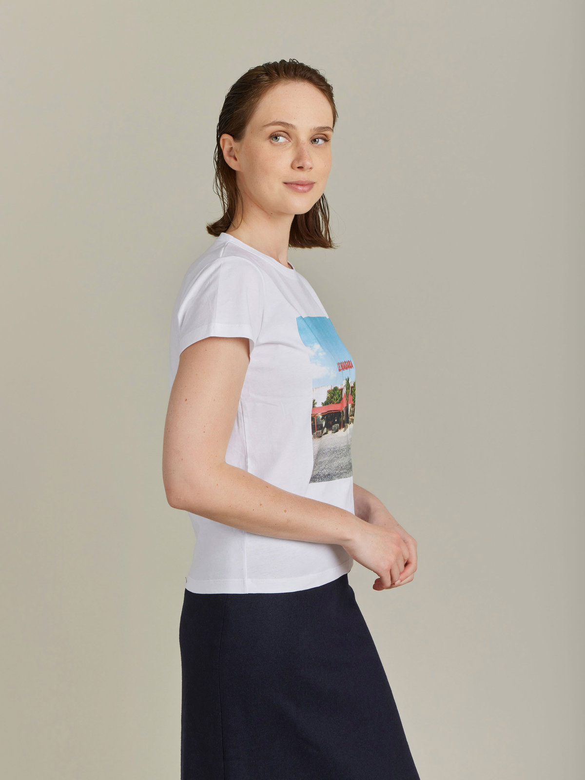 FEMME ウィメンズ プリント コットン 半袖 アーティスト Tシャツ "Francois Prost" ホワイト