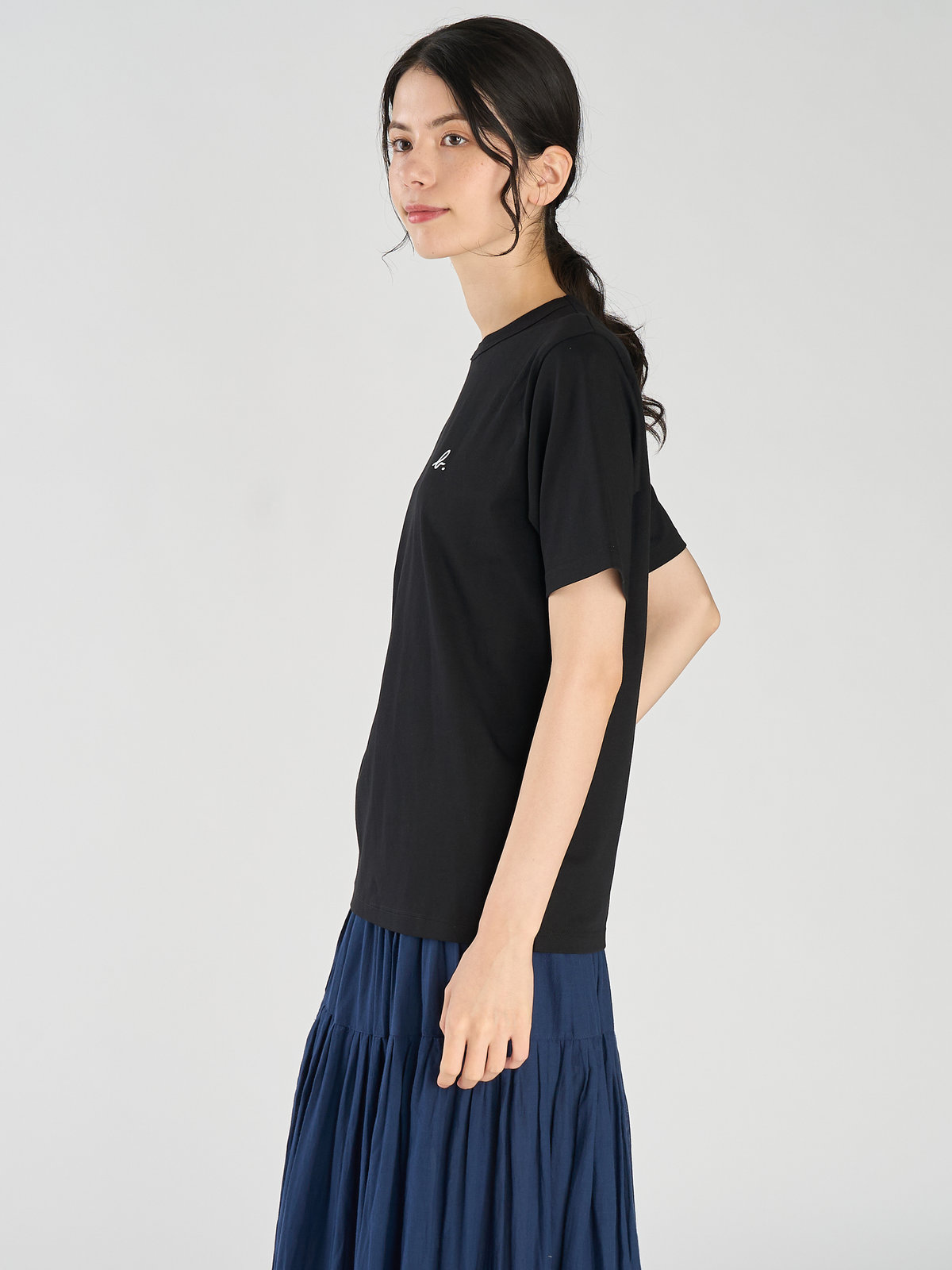 FEMME ウィメンズ "b" ロゴ 刺繍 コットン 半袖 Tシャツ "b. style" ブラック